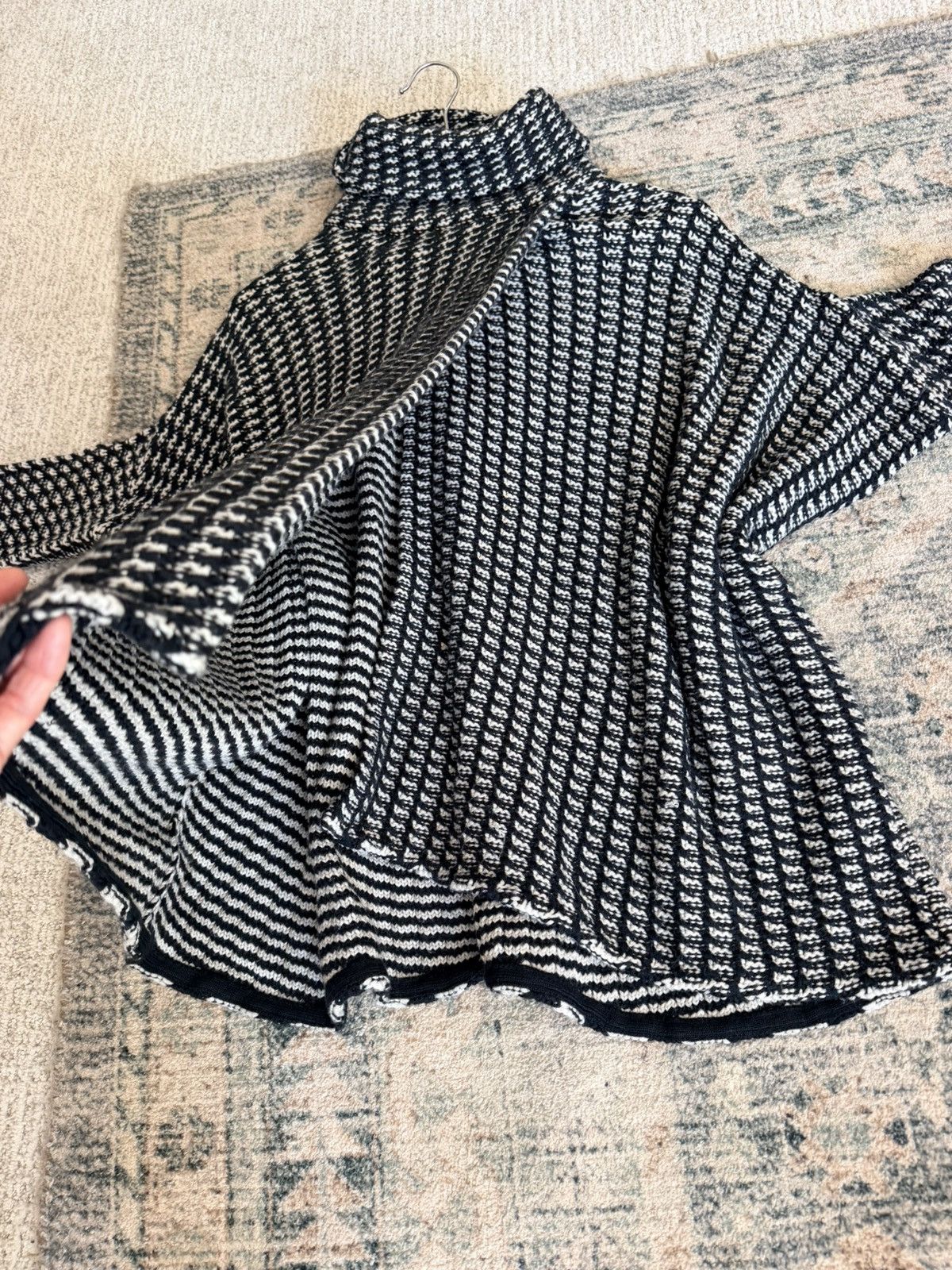 Diane von Furstenberg Diane Von Furstenberg Ahiga tweed turtleneck sweater M/L Size L / US 10 / IT 46 - 13 Thumbnail