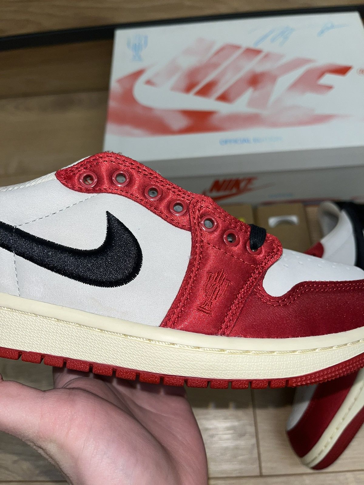 Nike Jordan 1 low og trophy room sp Size US 7.5 / EU 40-41 - 4 Thumbnail