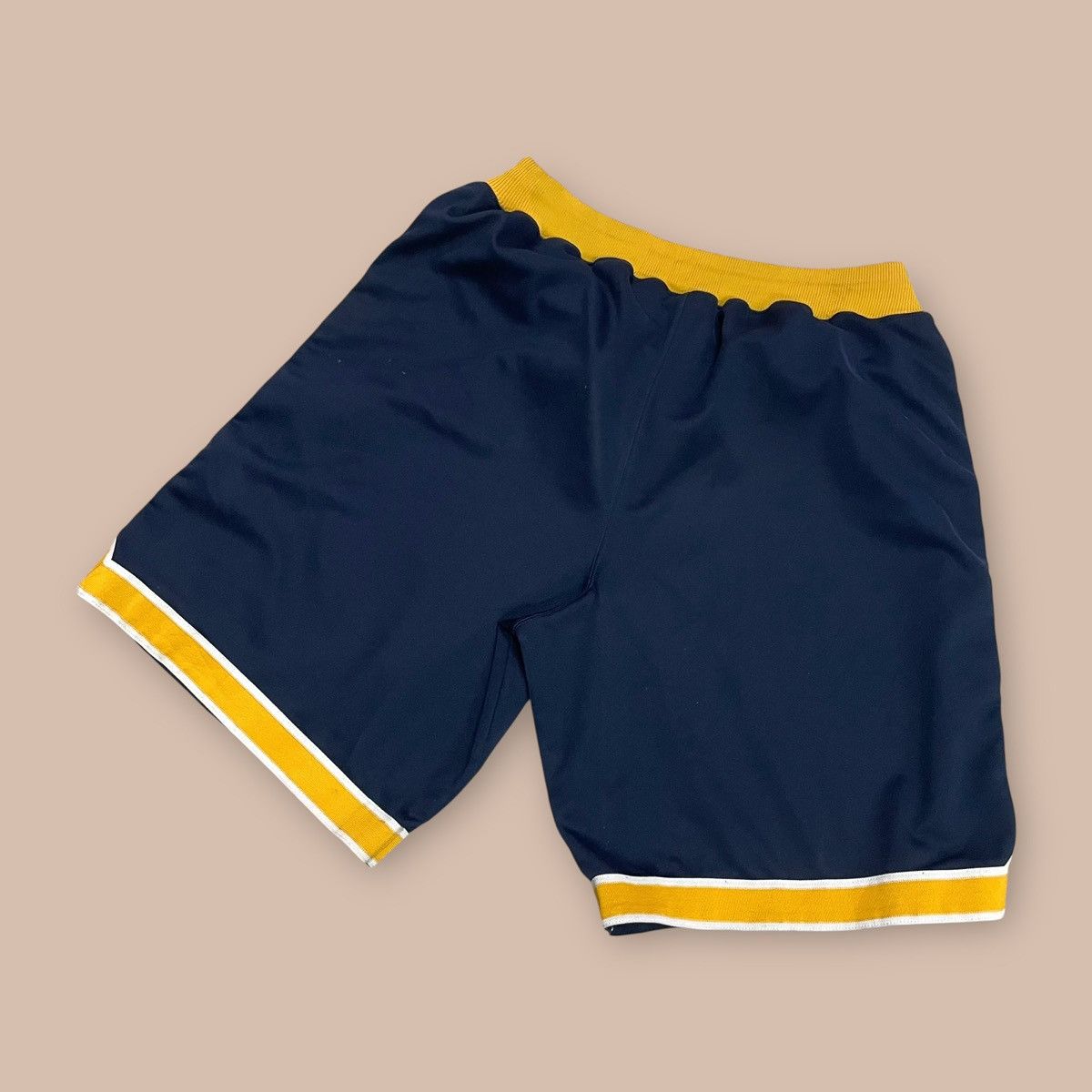 Nike VTG 90's Nike University of California Golden Bears Shorts Size US 34 / EU 50 - 2 Thumbnail