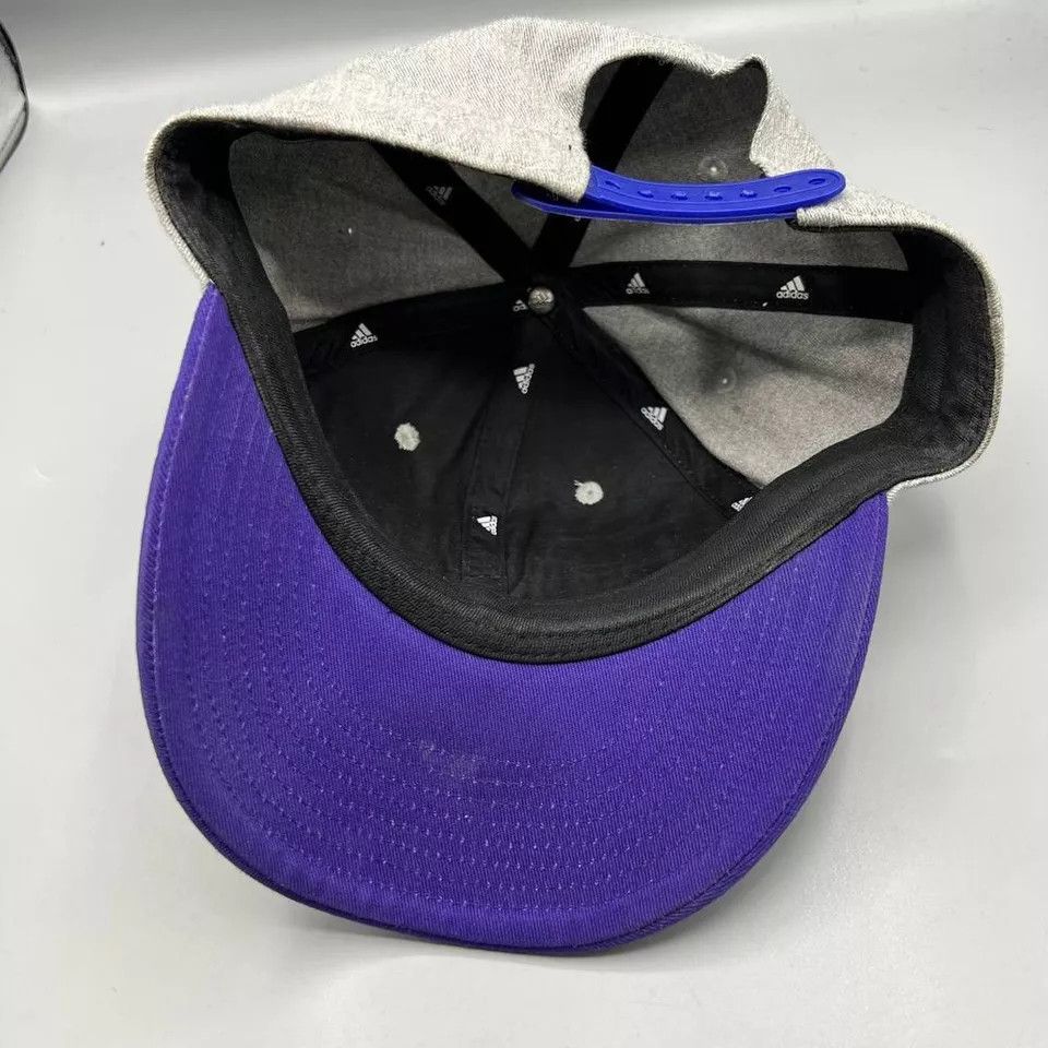 Adidas Washington Huskies Hat Men Gray Purple Adidas Snap Back Cap Size ONE SIZE - 5 Thumbnail