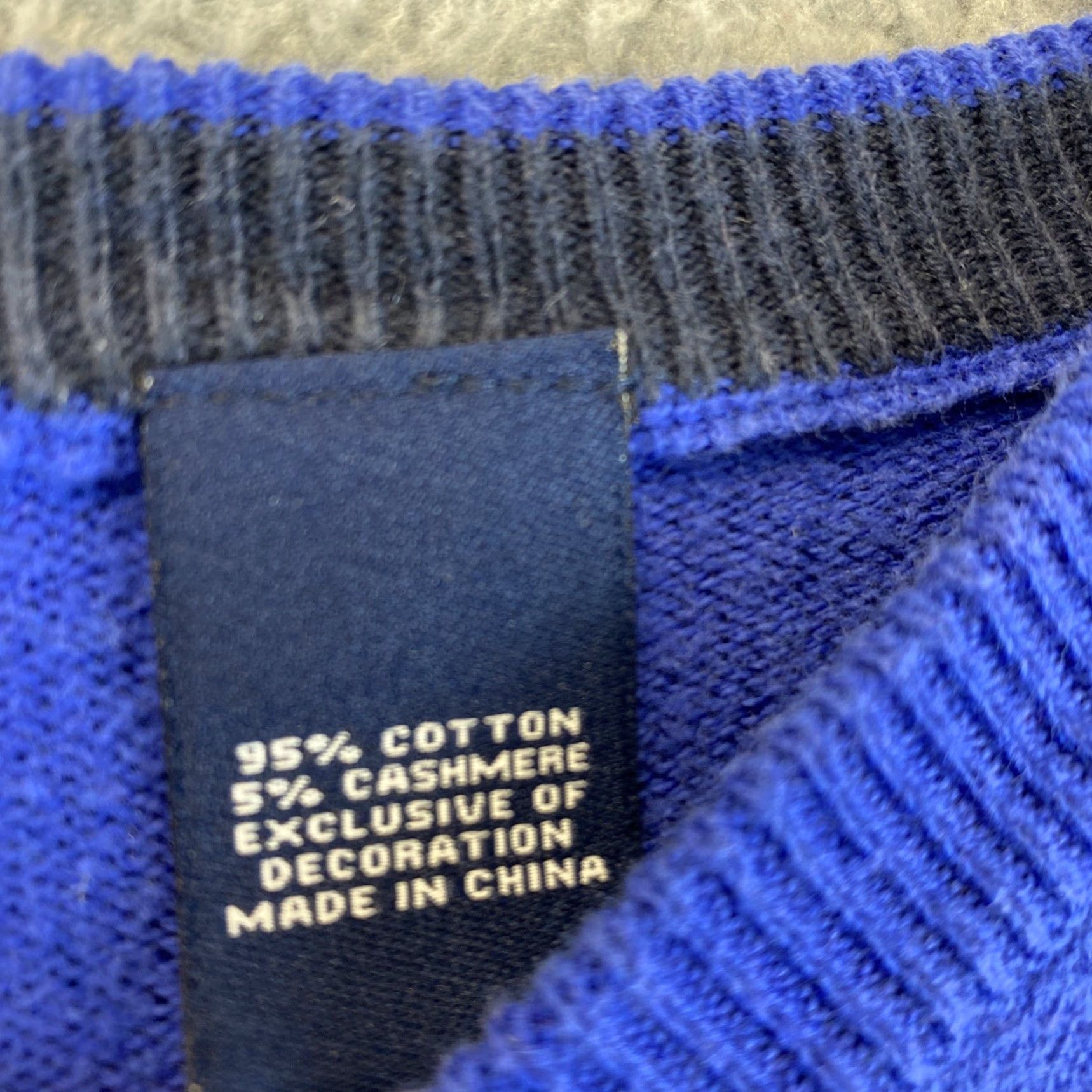 Chaps CHAPS Men’s Sweater Cotton Cashmere V-NECK Size XL Blue Long Sleeve/V-NECK 64-35/63-? Size US XL / EU 56 / 4 - 4 Thumbnail