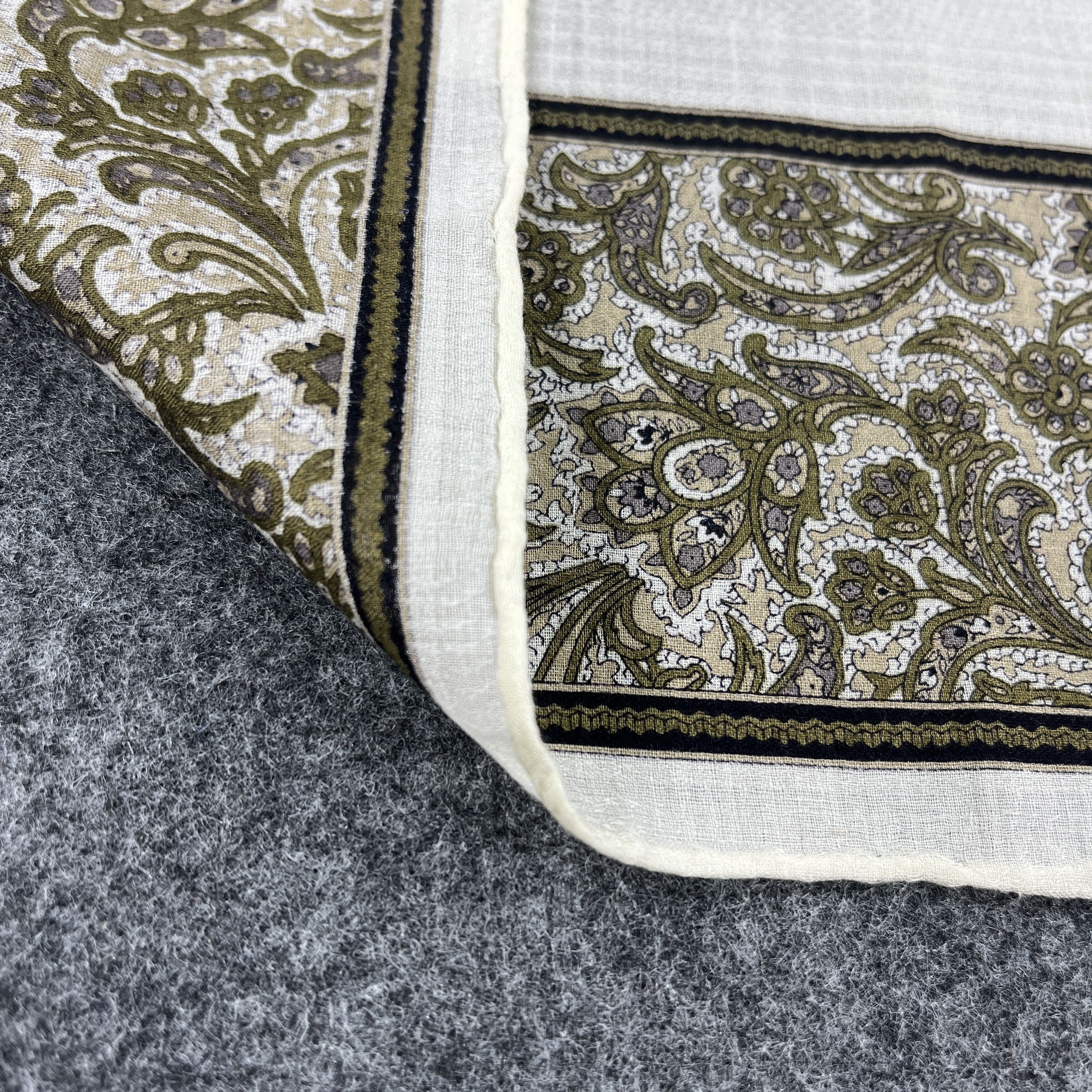 Christian Dior Monsieur Paisley Christian Dior Handkerchief / Neckerchief B143 Size ONE SIZE - 9 Thumbnail