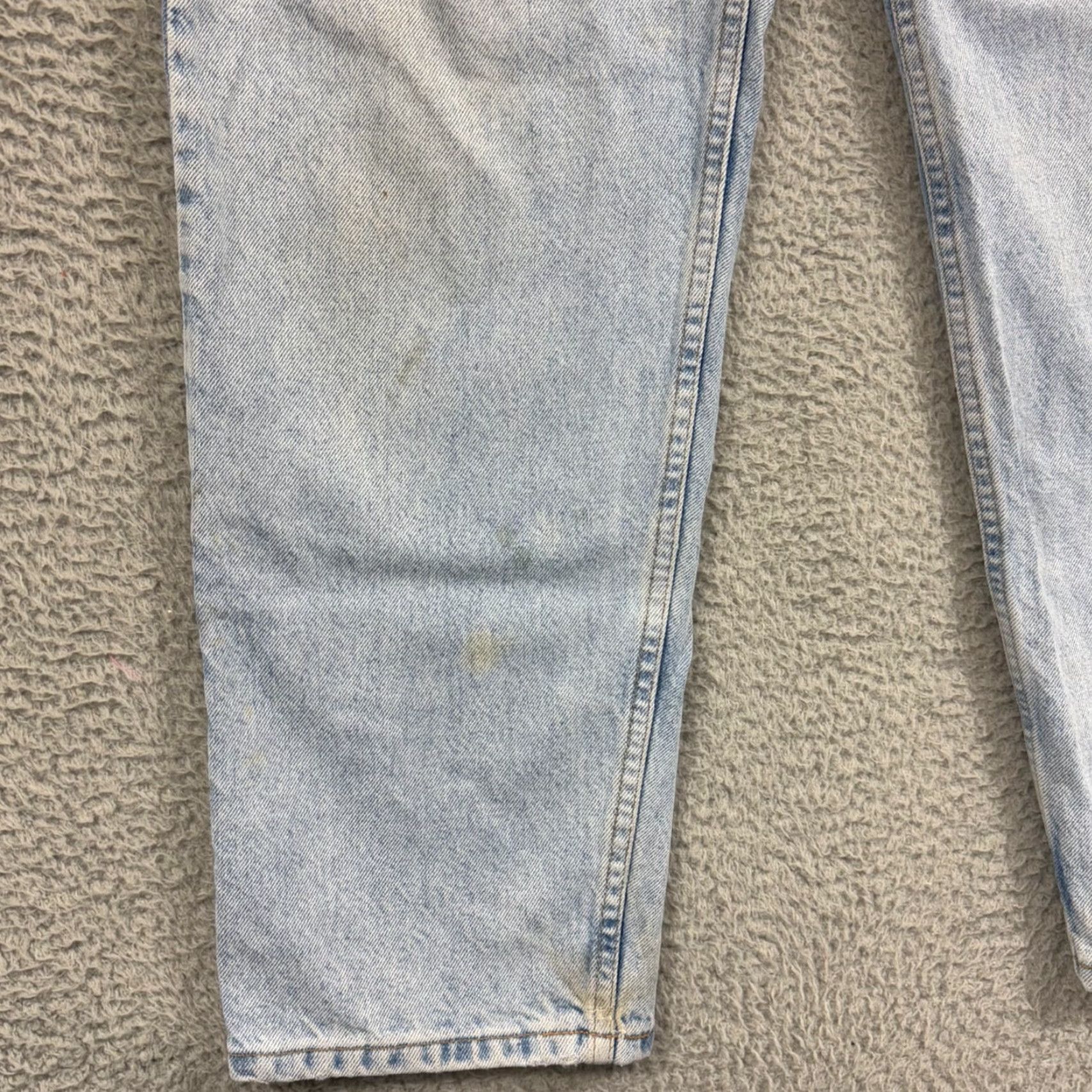 Tommy Hilfiger VINTAGE Tommy Hilfiger Jeans Mens 34x32 Baggy Loose Fit 90s Denim Light Washed Blue Cotton 5-Pocket Logo Mens Size US 34 / EU 50 - 4 Thumbnail