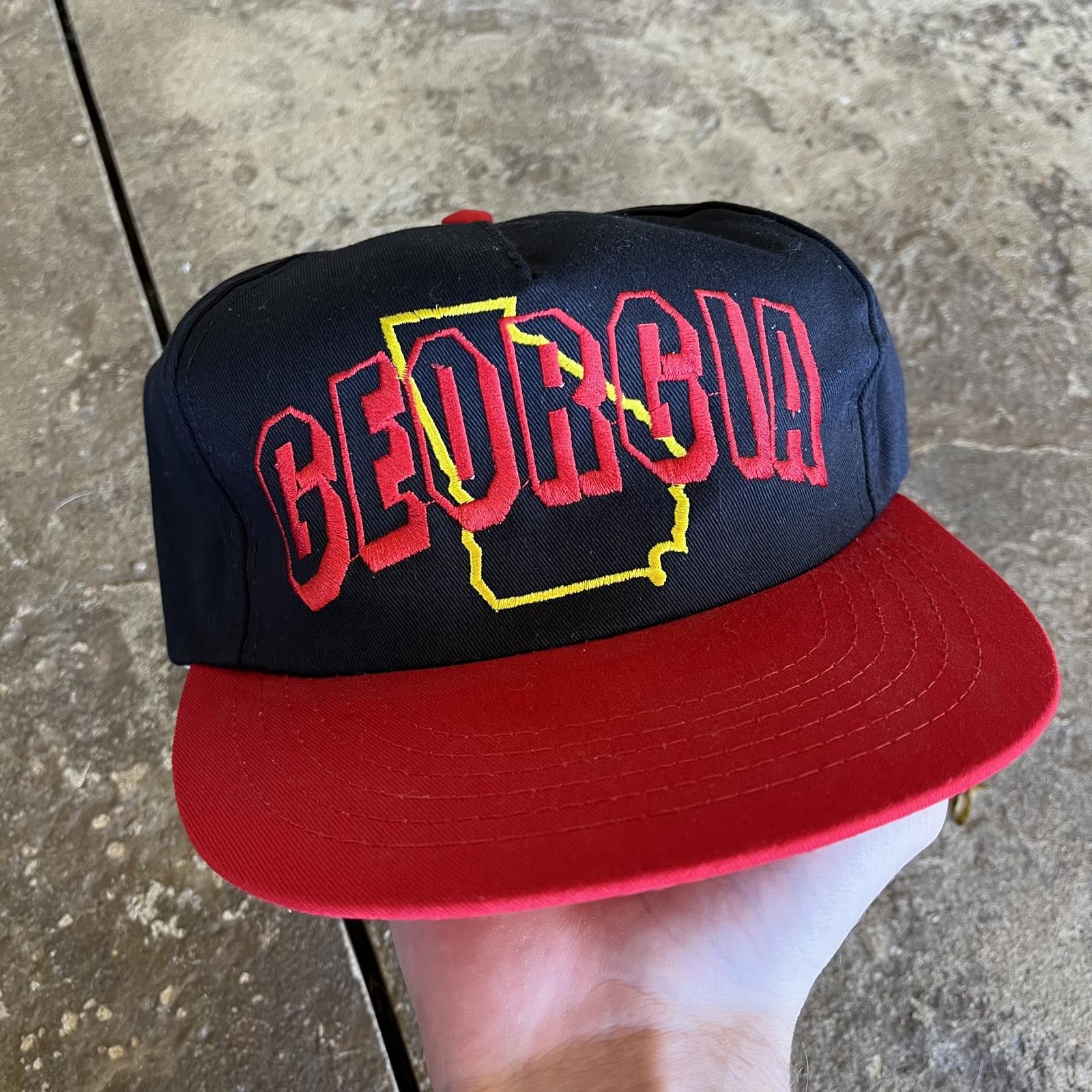 Vintage Vintage New Without Tags Georgia Bulldogs SnapBack Hat Size ONE SIZE - 1 Thumbnail