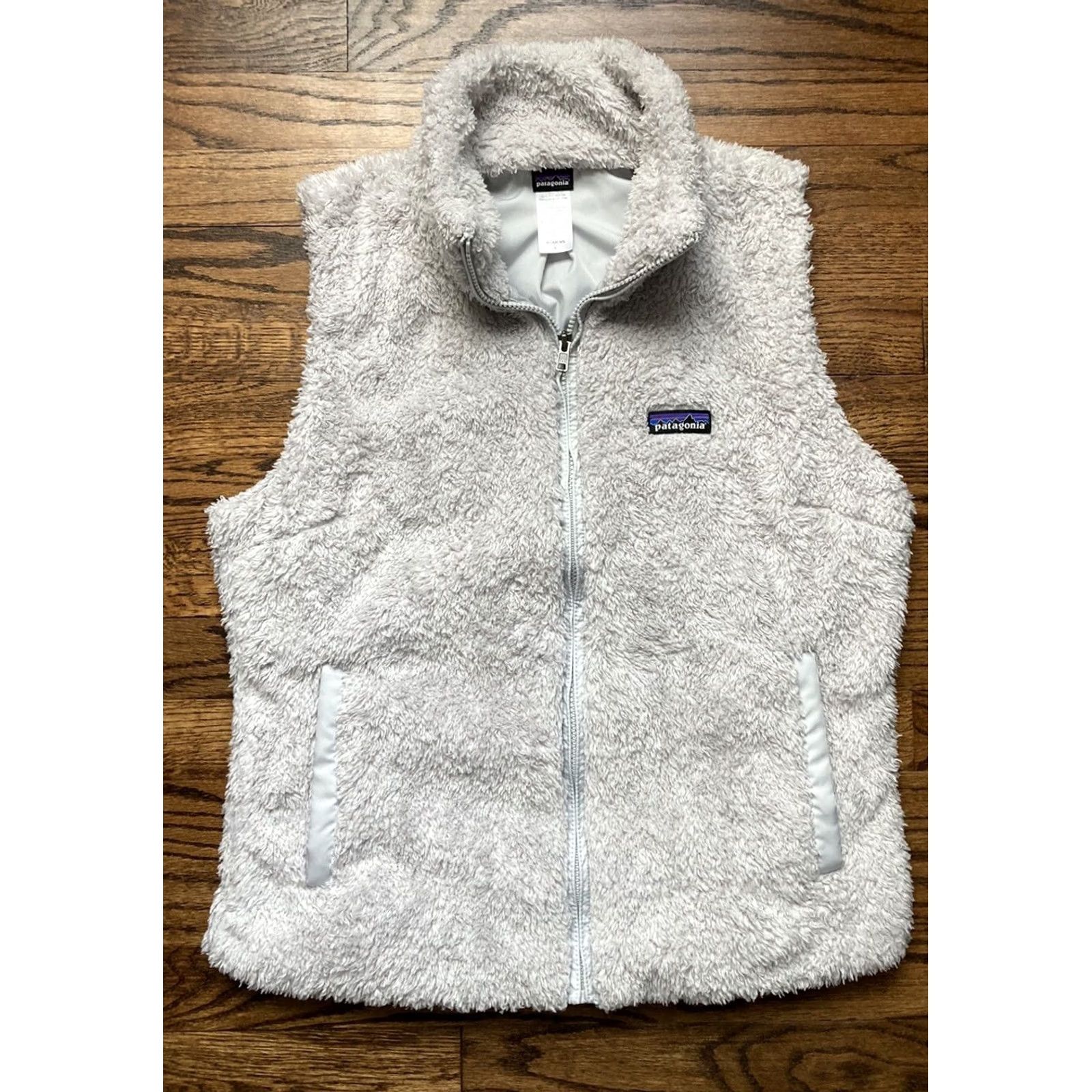 Patagonia Patagonia Vest Women's Los Gatos Full Zip Fleece Gray L Deep Pile Mid-Length Regular Size L Women Size L / US 10 / IT 46 - 2 Thumbnail