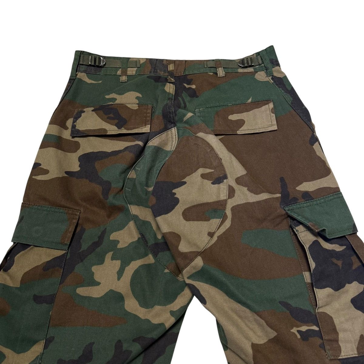 Japanese Brand LOIN ARMIS - AGITATING-POINT Embroidery cargo pants Size US 31 - 4 Thumbnail