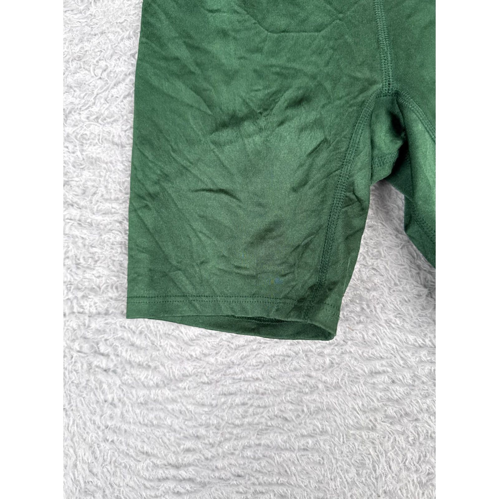 Vintage WEAR ONE'S AT Womens XS Green Compression Shorts Activewear Nylon Sports Size 26" / US 2 / IT 38 - 3 Thumbnail
