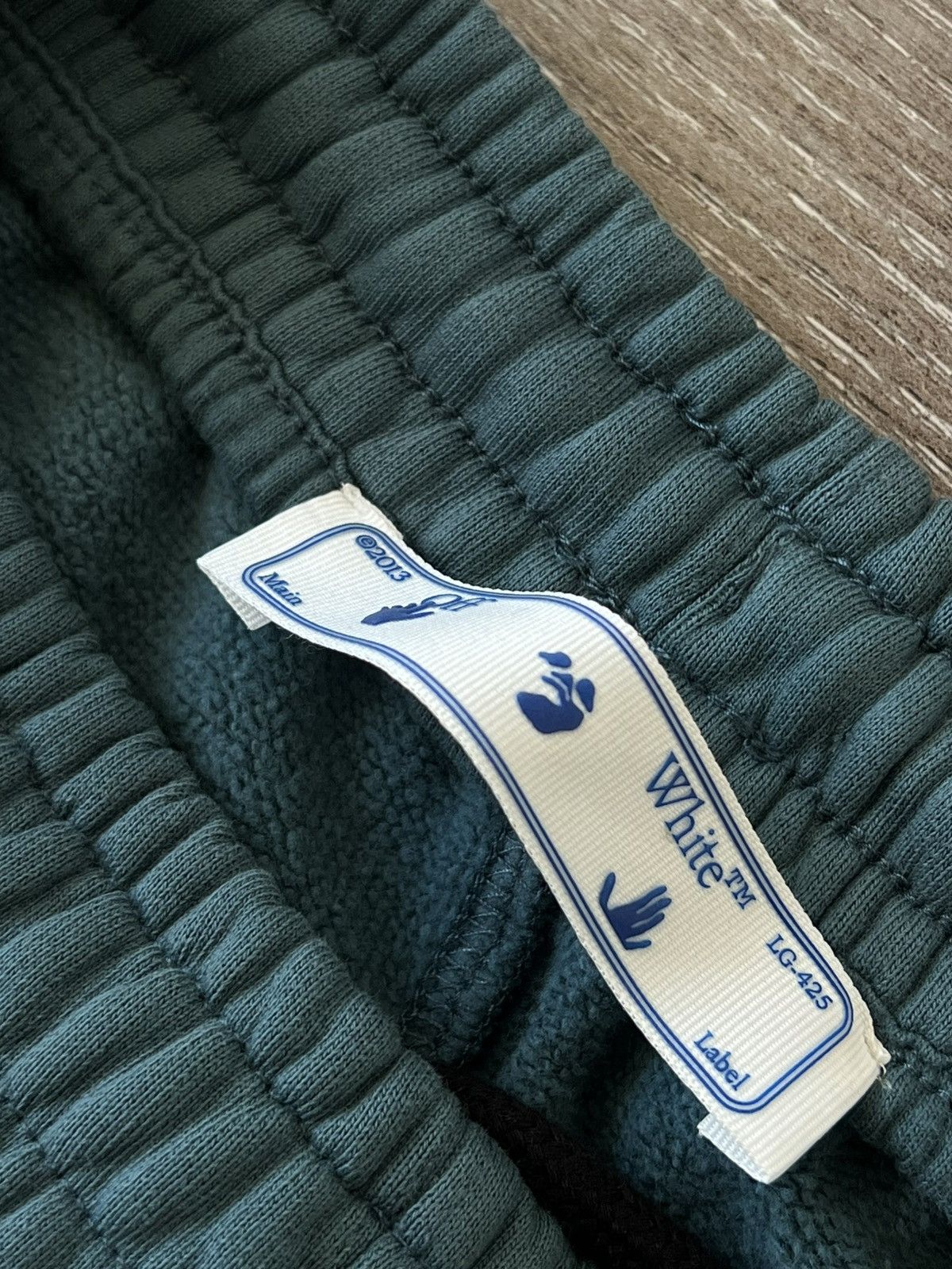 Off-White Off-White Rare Graphic Spray Logo Arrow Track Pants Size US 31 - 12 Thumbnail
