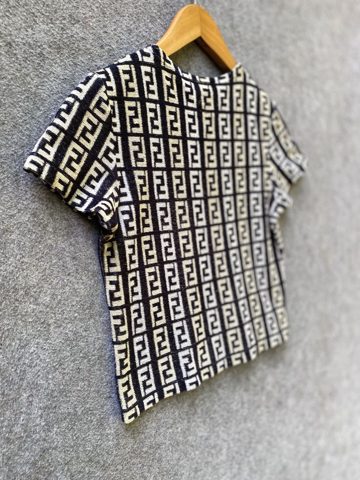 Fendi Fendi monogram crop top Size M / US 6-8 / IT 42-44 - 8 Thumbnail