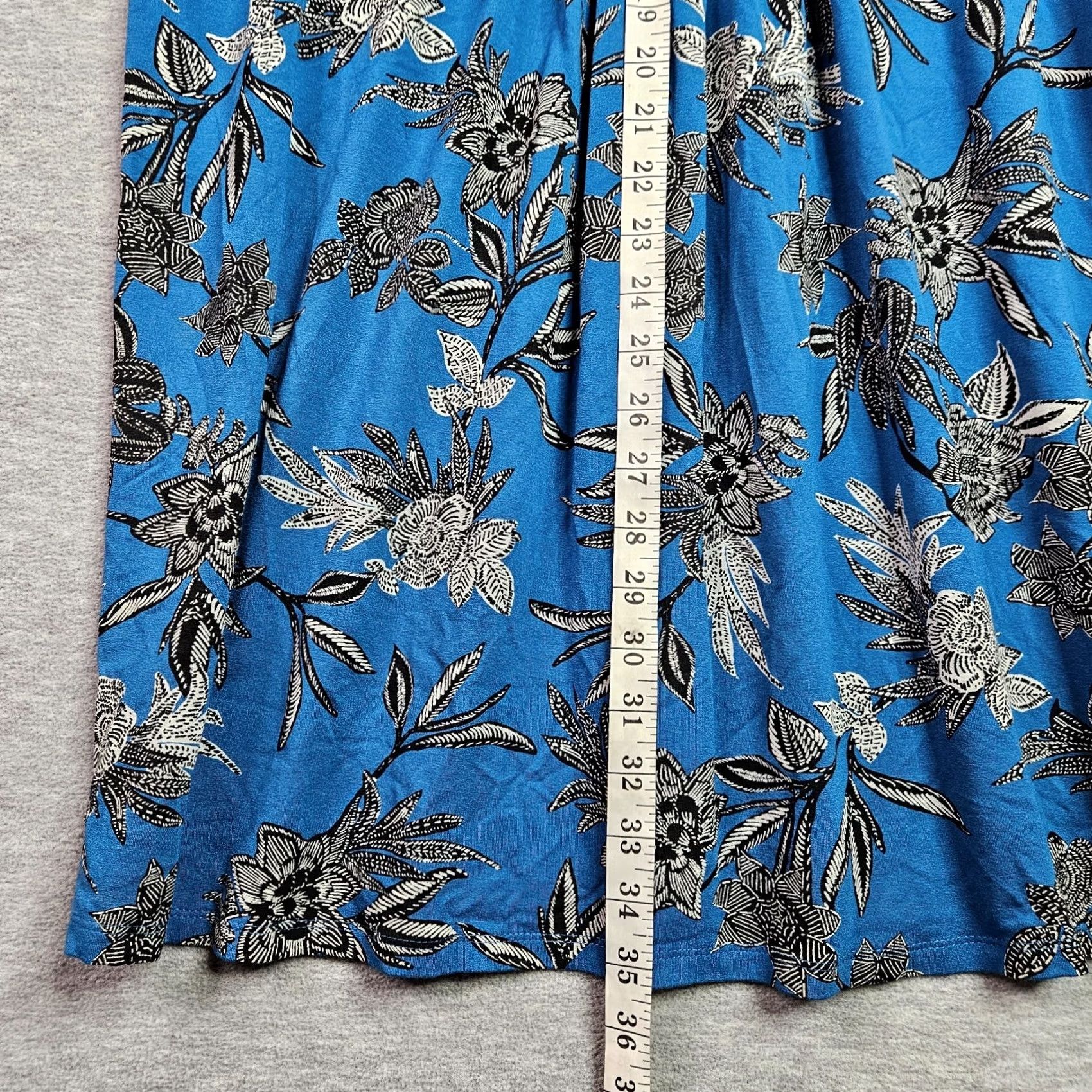 J. Jill J Jill Wearever Collection Blue Floral Short Sleeve Pleated Front Knit Dress M Size 32" / US 10 / IT 46 - 7 Thumbnail