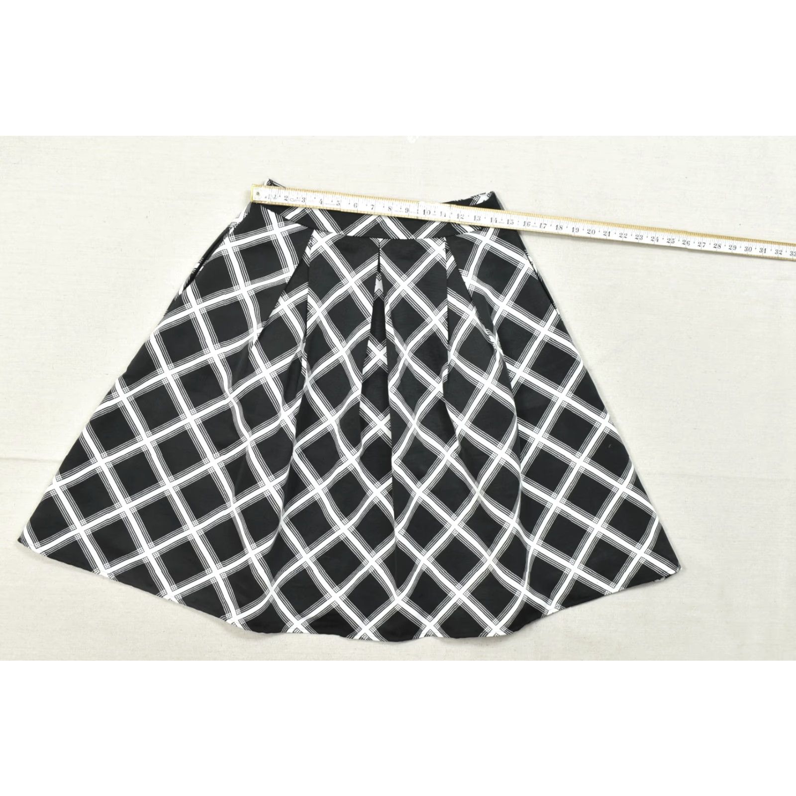 Express Express Women's A Line Pleated Knee Length Skirt Black Geometric Size 8 Polyester Size 30" / US 8 / IT 44 - 2 Thumbnail