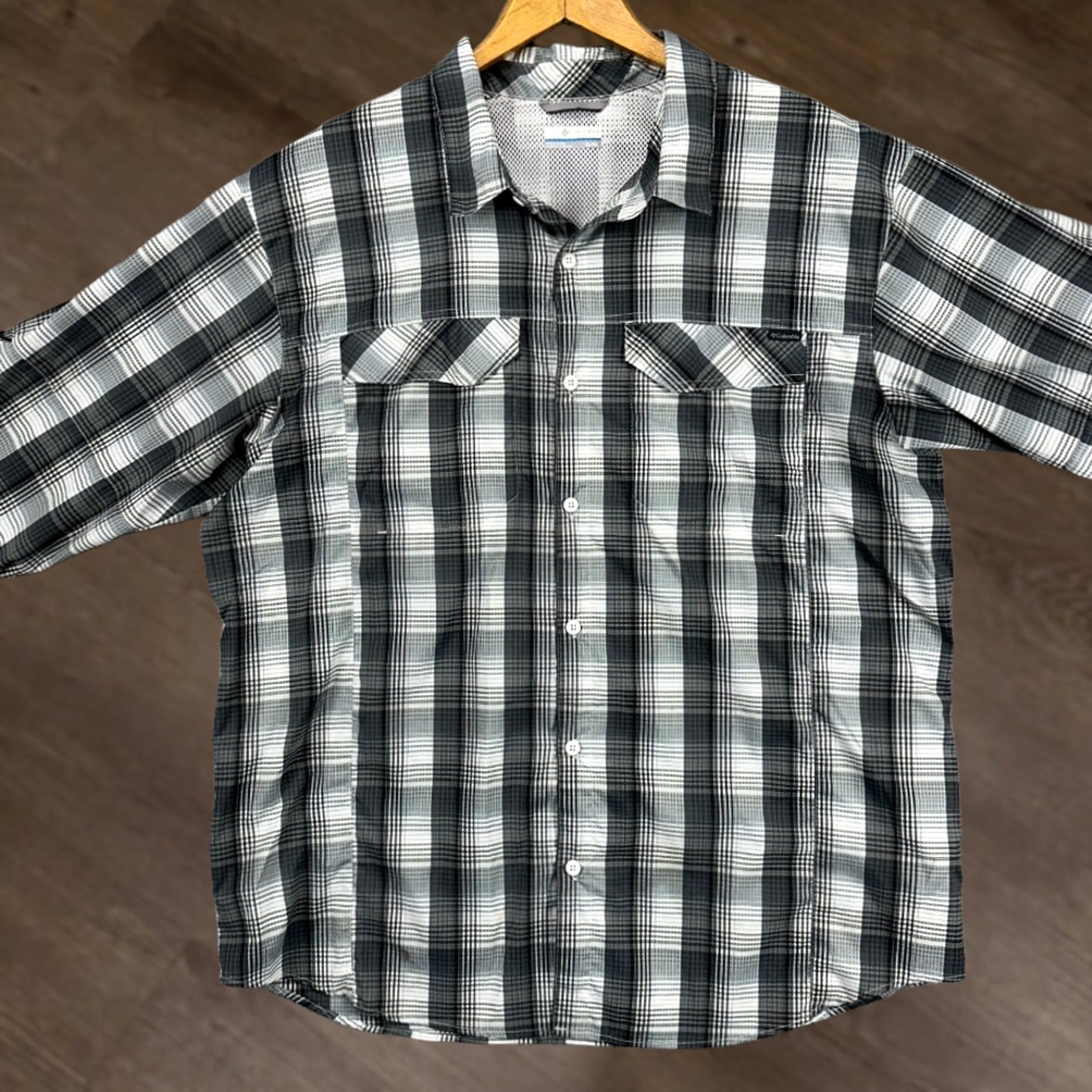 Logo 7 Columbia Button Up Shirt Adult XL Grey White Plaid Vented Flap Pockets Logo Mens Size US XL / EU 56 / 4 - 1 Thumbnail