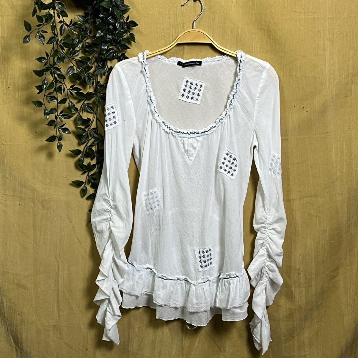 Marithe + Francois Girbaud a24 Marithe Francois Girbaud white rufft blouse Size XS / US 0-2 / IT 36-38 - 1 Thumbnail