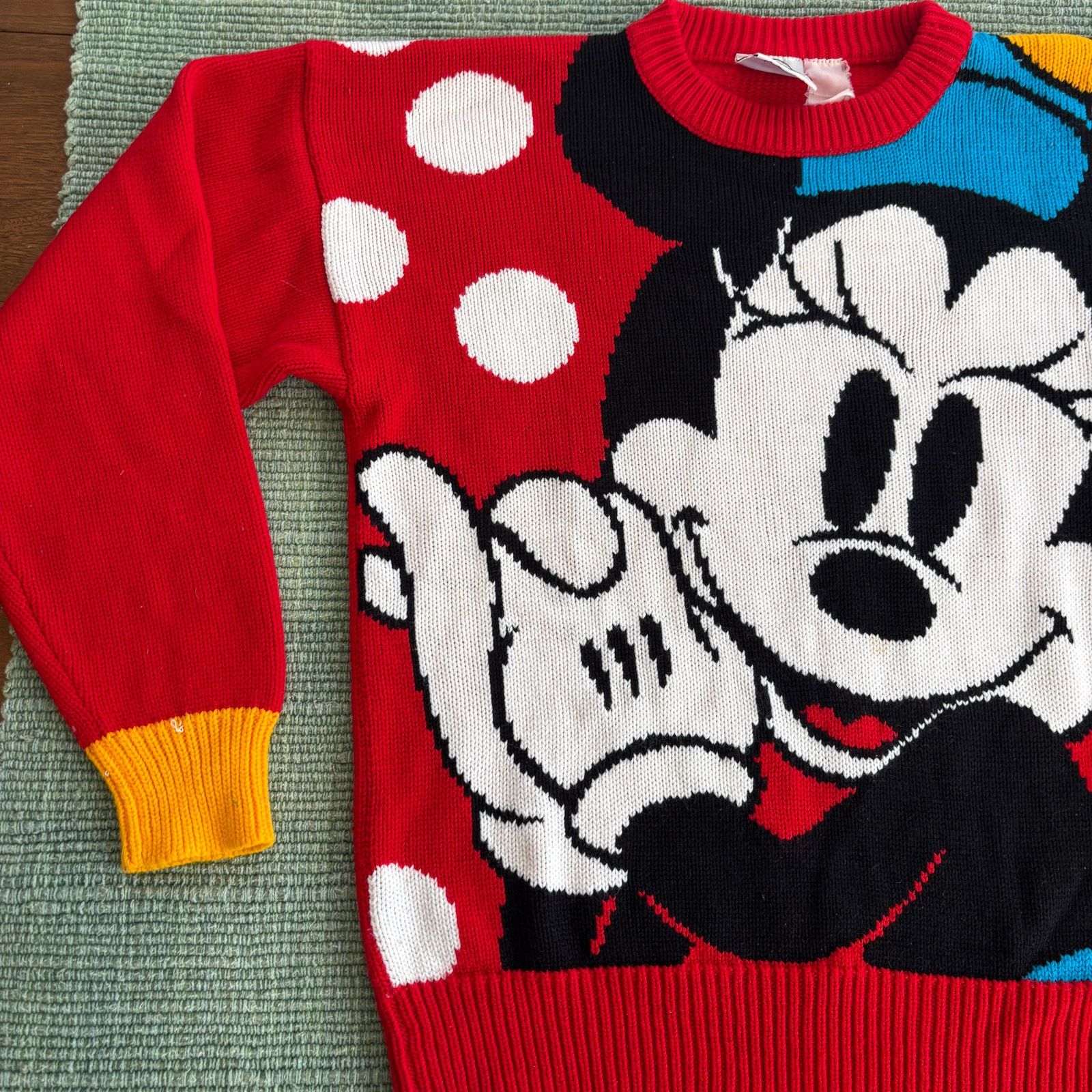 Disney × Vintage Vintage 1980s Minnie Mouse knit acrylic sweater size M/L Size US M / EU 48-50 / 2 - 9 Thumbnail