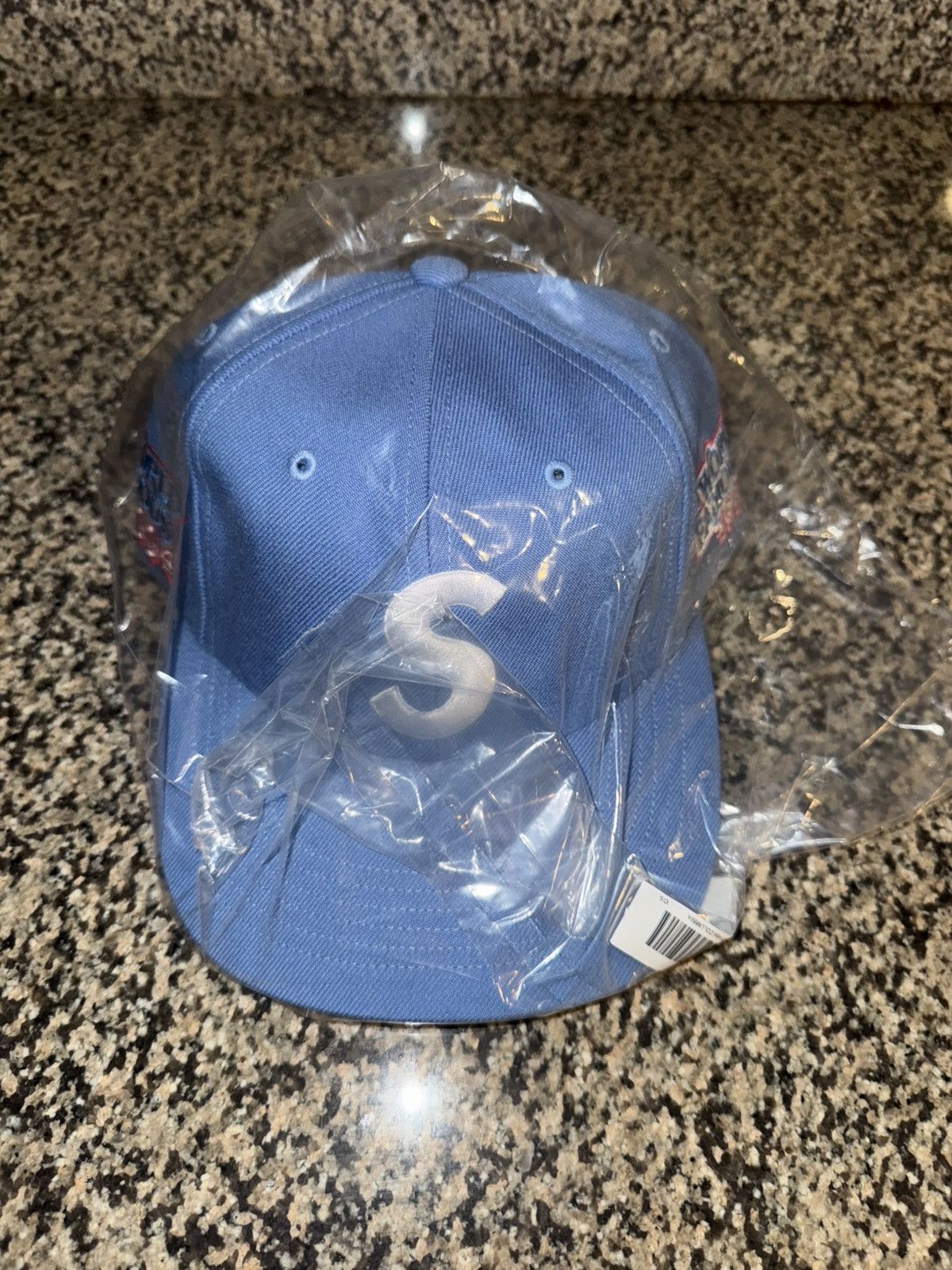 Supreme World Famous S Logo 6 -Panel Size ONE SIZE - 3 Thumbnail