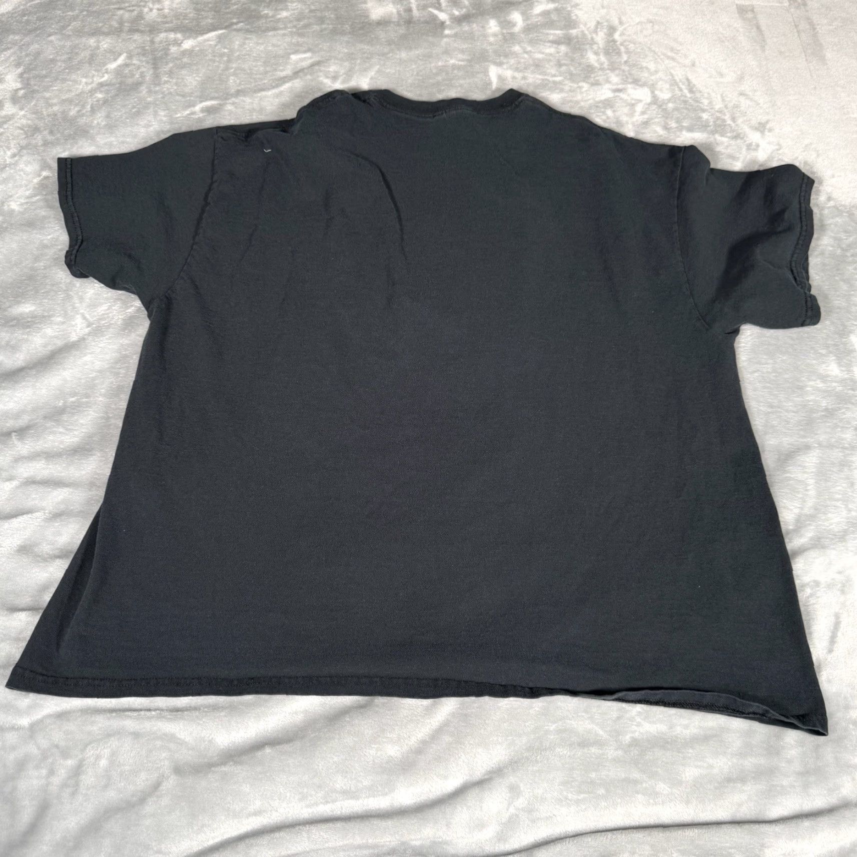 Vintage VINTAGE Iron Maiden Fan Club T Shirt Mens 2XL Faded Black Y2K Graphic Print Crew Neck Short Sleeve Cotton Rock Band Logo Decade 2000s Mens Size US XXL / EU 58 / 5 - 4 Thumbnail