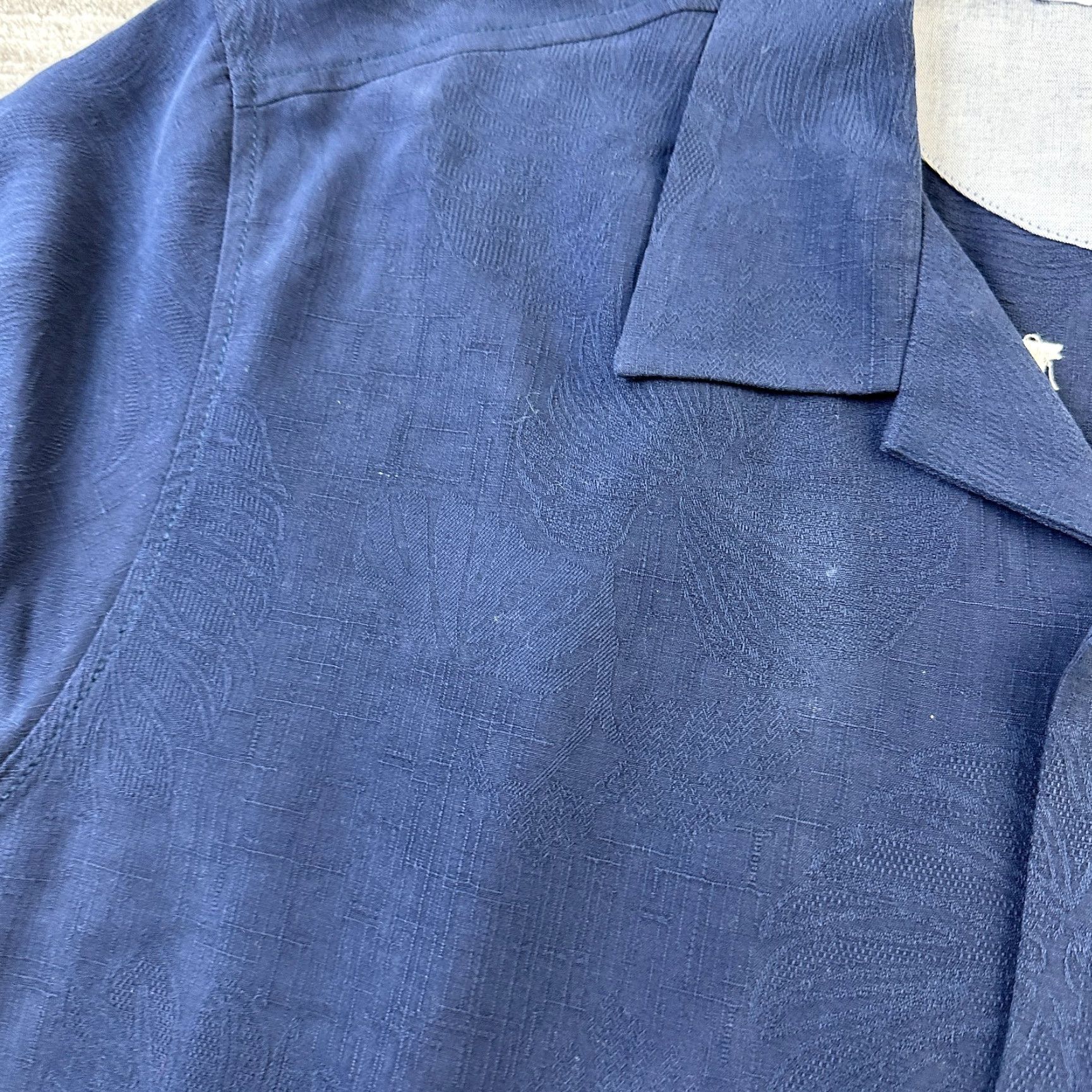 Tommy Bahama Tommy Bahama Shirt Mens XL Blue Silk Panel Back Tropical Touchdown/Island Zone Button-Up Short Sleeve Geometric Pattern Casual Travel Size US XL / EU 56 / 4 - 6 Thumbnail