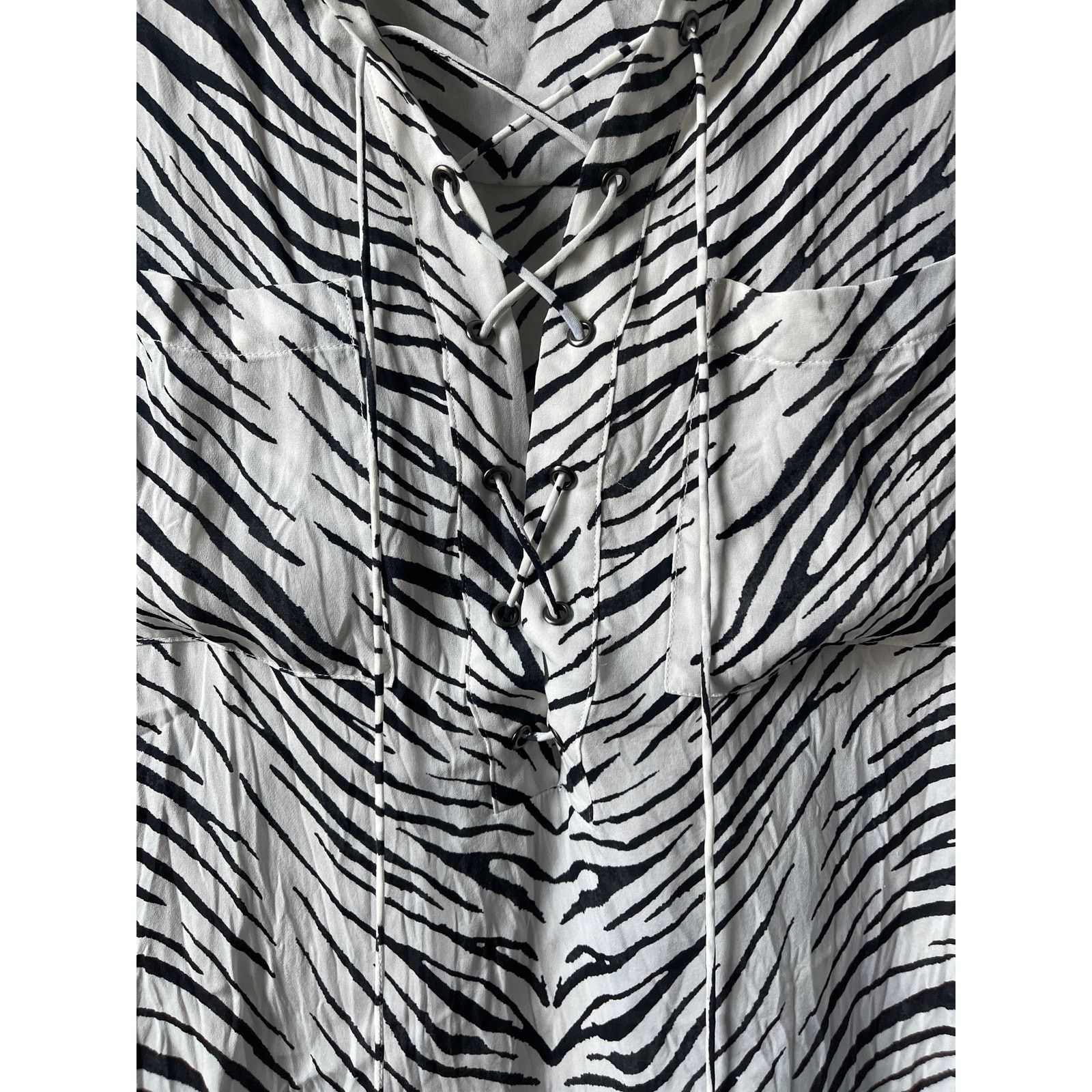 Designer × Haute Hippie Haute Hippie Zebra Print Silk Crepe de Cine Blouse Size S / US 4 / IT 40 - 6 Thumbnail