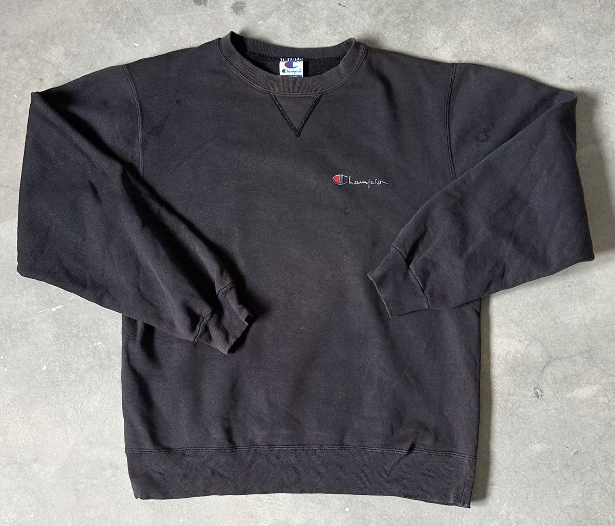 VINTAGE CHAMPION 90S MADE IN USA WELLFADED SWEATSHIRT
