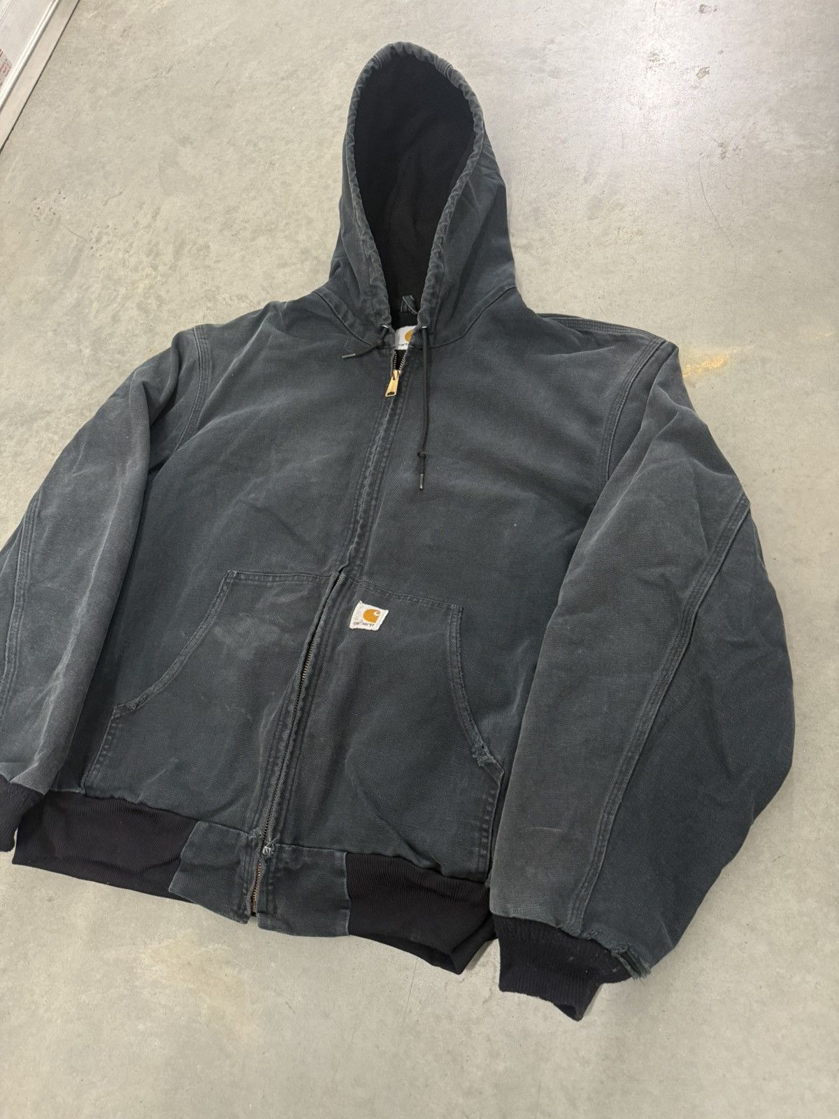 Carhartt Carhartt Black Faded Hooded Canvas Jacket USA Made Vintage Size US XL / EU 56 / 4 - 6 Thumbnail