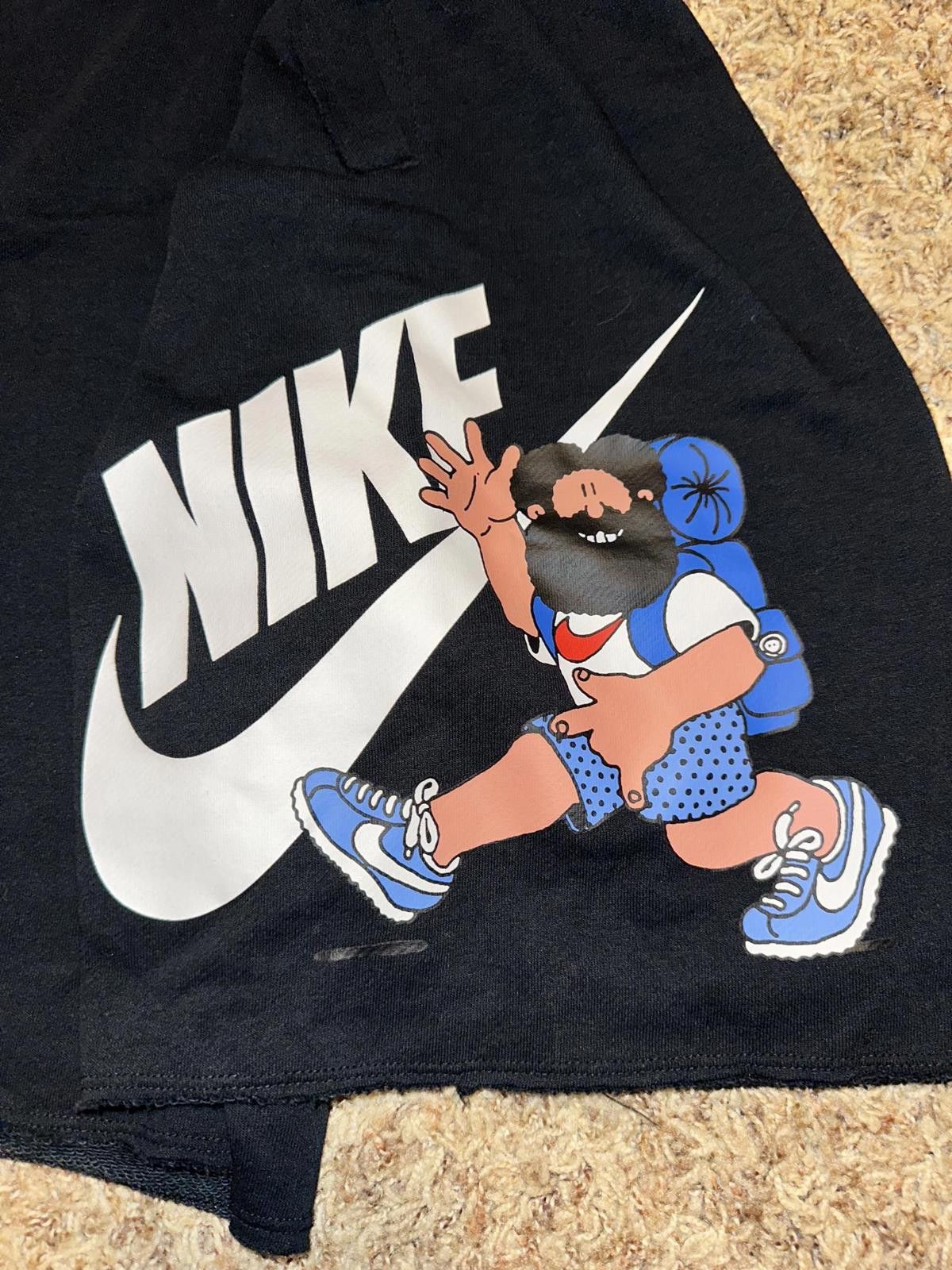 Nike Nike Sportswear Hiker Alumni Bearded Guy Black Shorts Size US 30 / EU 46 - 4 Thumbnail