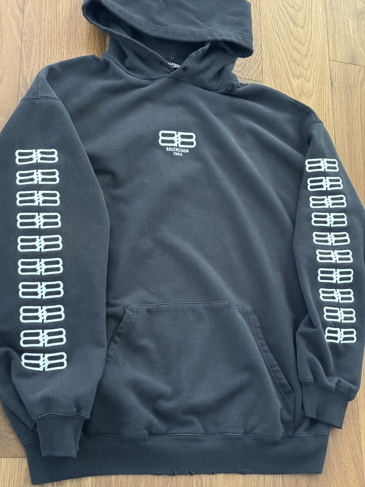 Balenciaga BALENCIAGA DISTRESSED DOUBLE B HOODIE Size US L / EU 52-54 / 3 - 2 Thumbnail