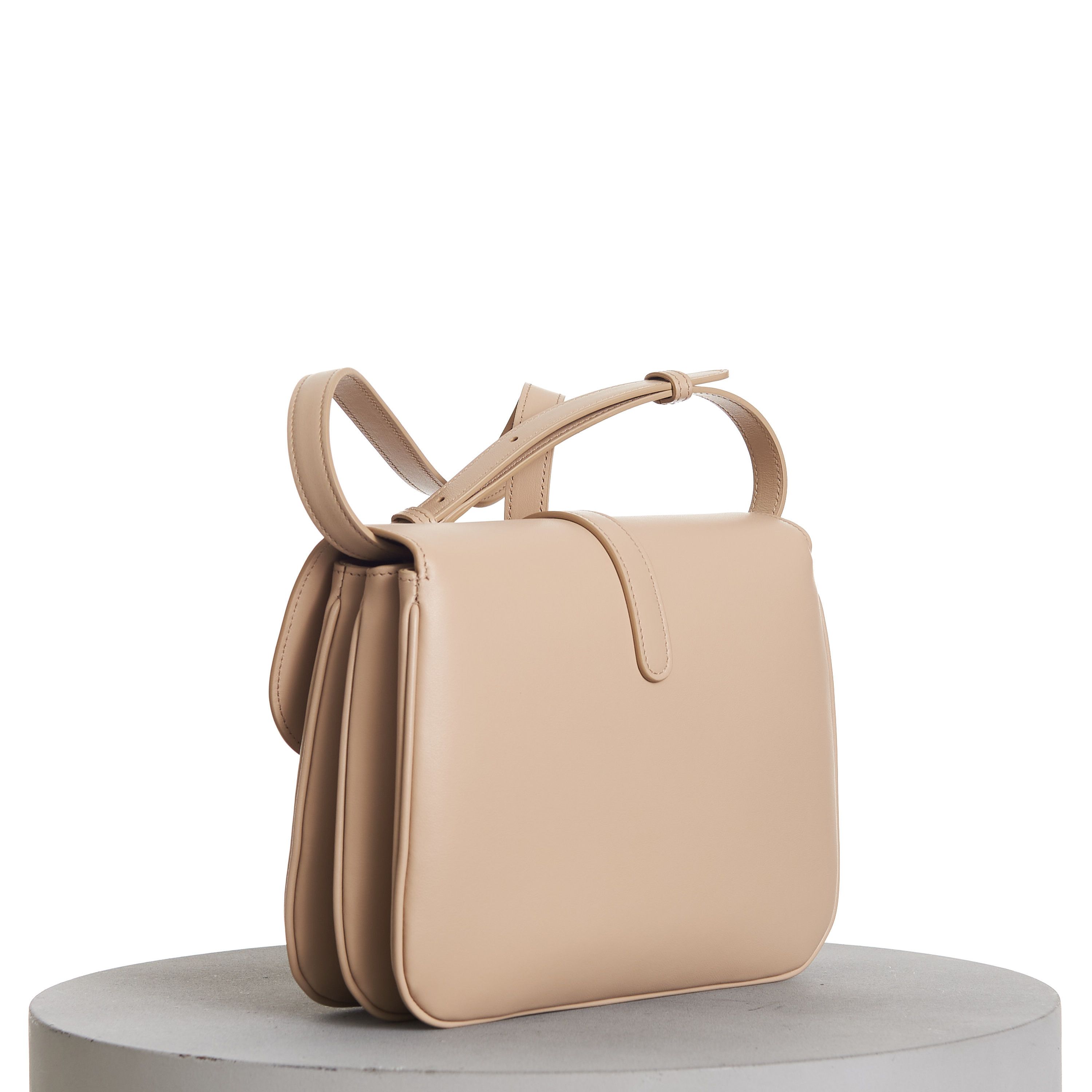 Celine Medium Tabou Bag In Nude Smooth Calfskin Size ONE SIZE - 6 Thumbnail