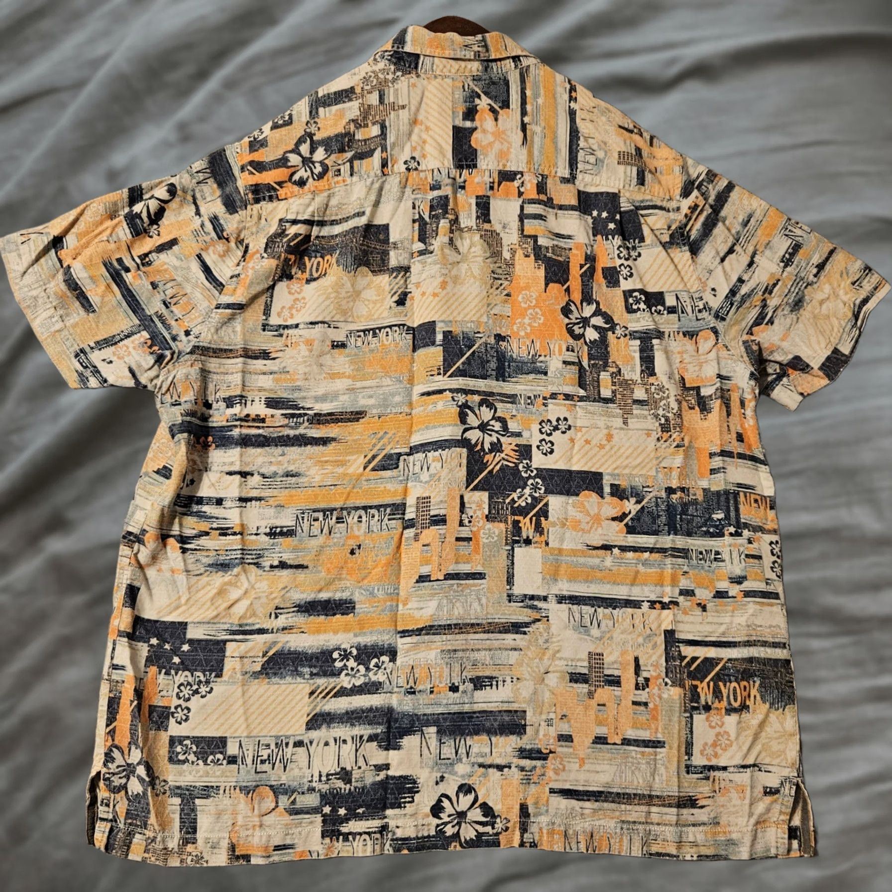 Tommy Bahama Tommy Bahama 100% Silk Camp Shirt Mens Large Blue Floral Print Size US XL / EU 56 / 4 - 1 Thumbnail