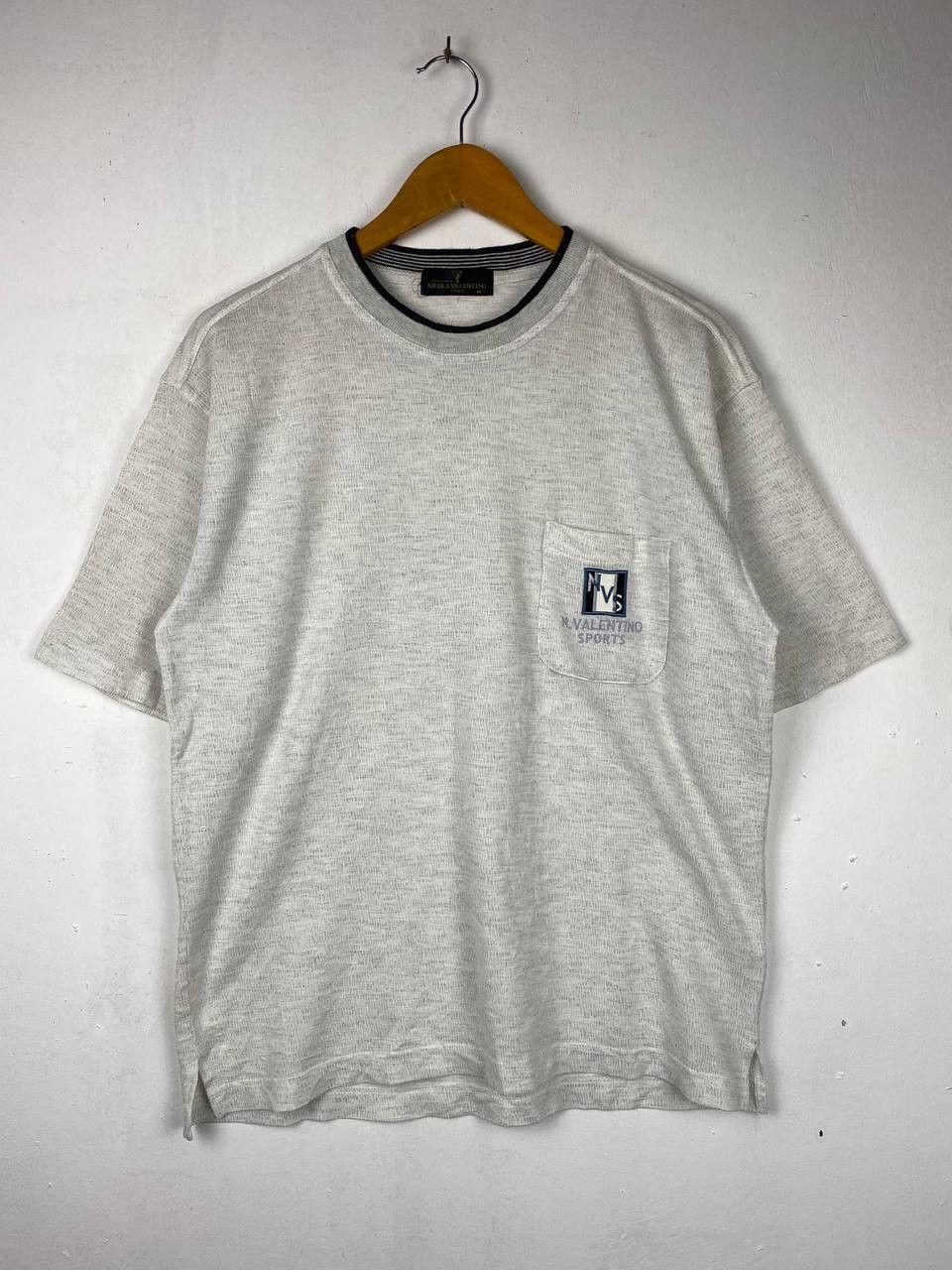 Valentino nicola valentino single pocket embroided logo tee Size US M / EU 48-50 / 2 - 1 Thumbnail