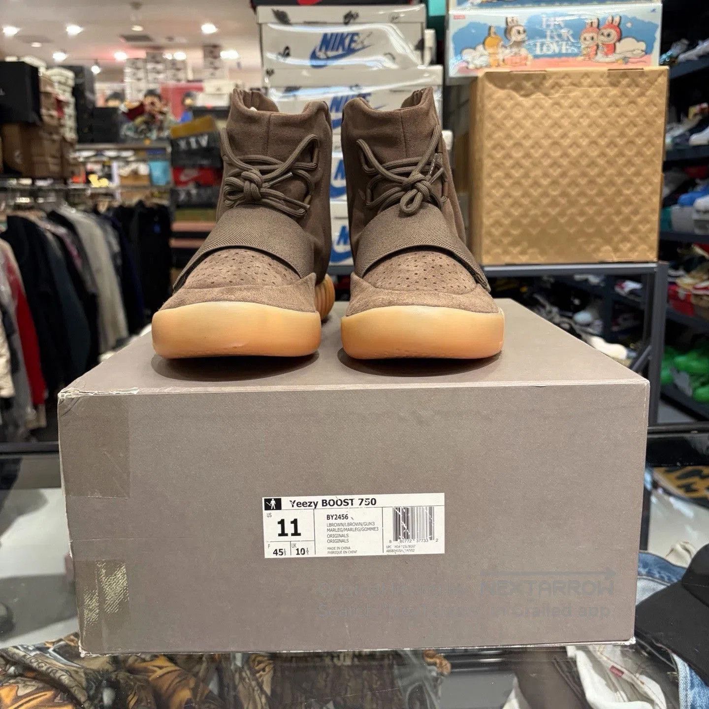 Yeezy adidas Yeezy Boost 750 Chocolate. Size US 11 / EU 44 - 2 Thumbnail