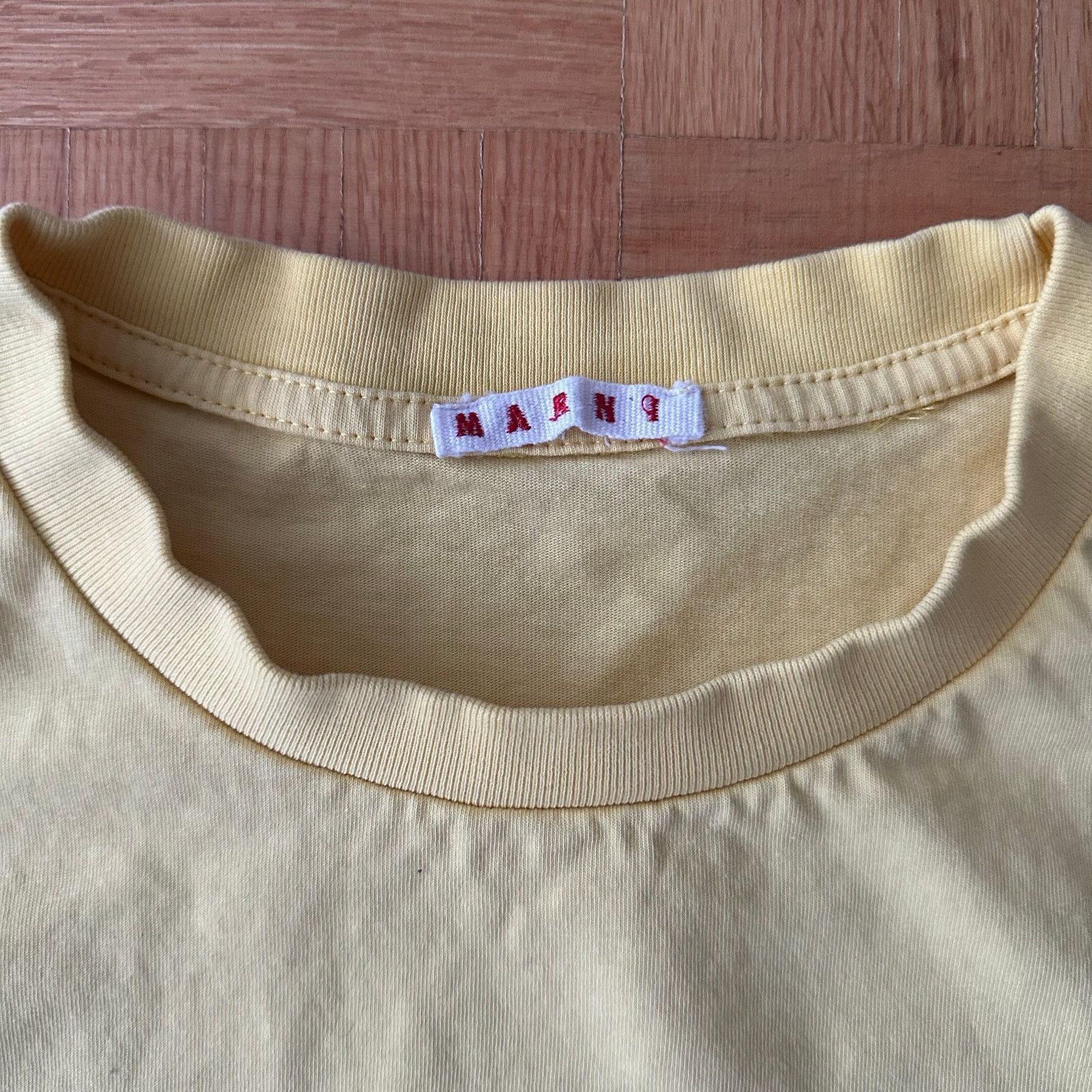 Marni Marni small logo yellow t shirt Size 44 / XL Size XL / US 12-14 / IT 48-50 - 2 Thumbnail
