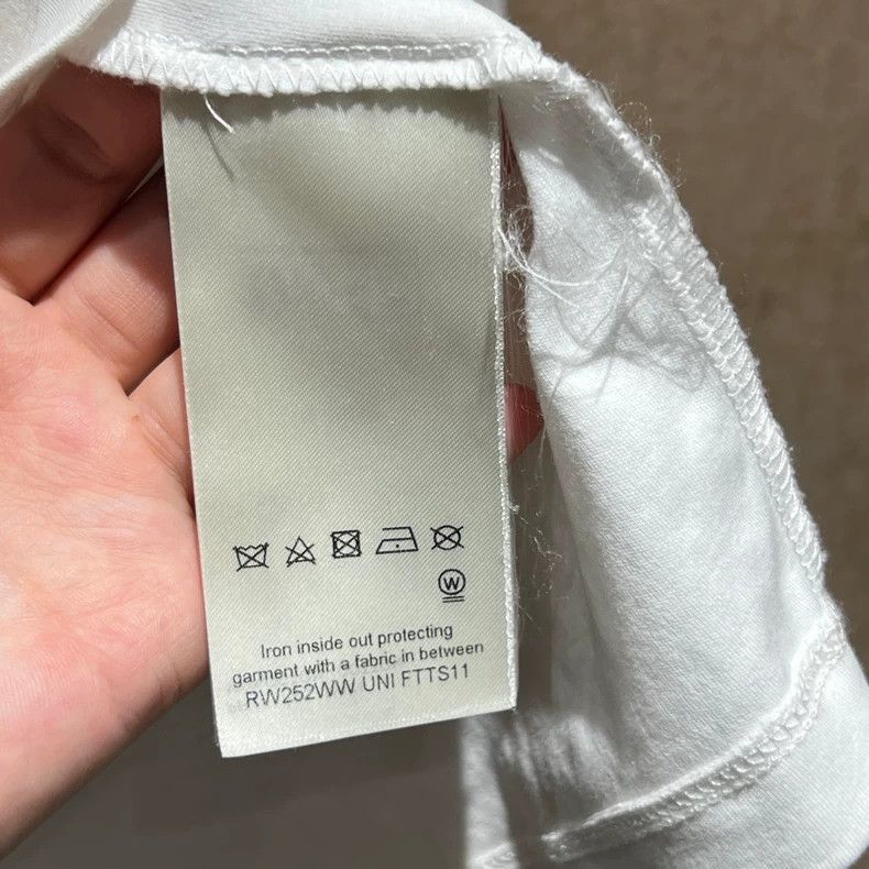 Louis Vuitton Louis Vuitton 25 FW new white badge short sleeve Size L / US 10 / IT 46 - 4 Thumbnail