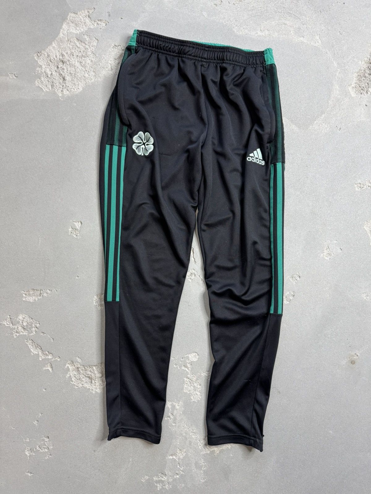 Adidas Soccer joggers adidas Celtic size L Size US 34 / EU 50 - 1 Thumbnail