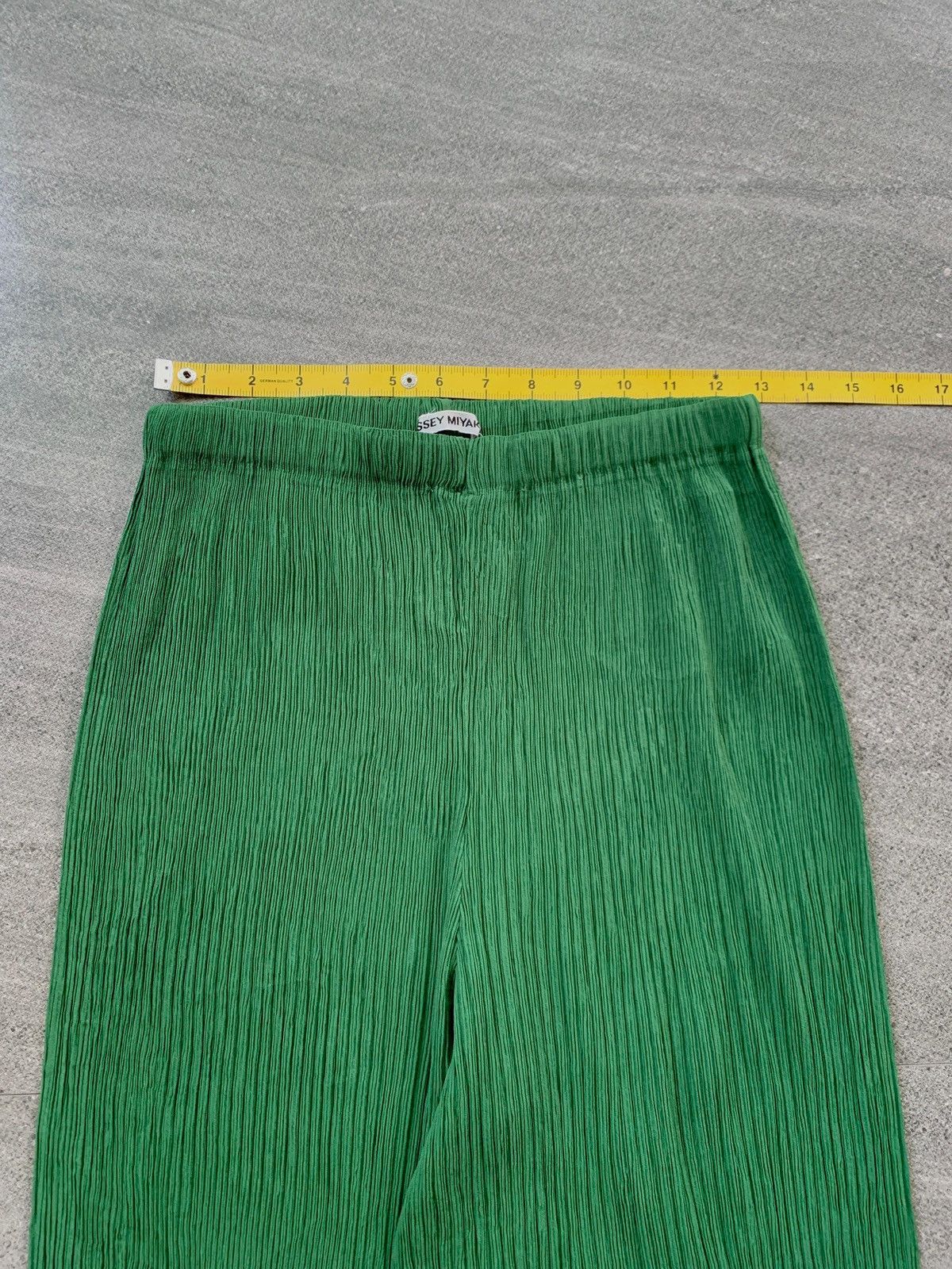 Issey Miyake FREE TAX! Pleats Please Relaxed Pants Size US 30 / EU 46 - 9 Thumbnail