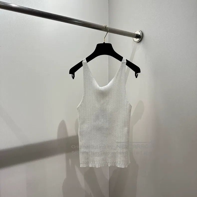 Chanel Chanel Logo pocket knitted vest Size XS / US 0-2 / IT 36-38 - 2 Thumbnail