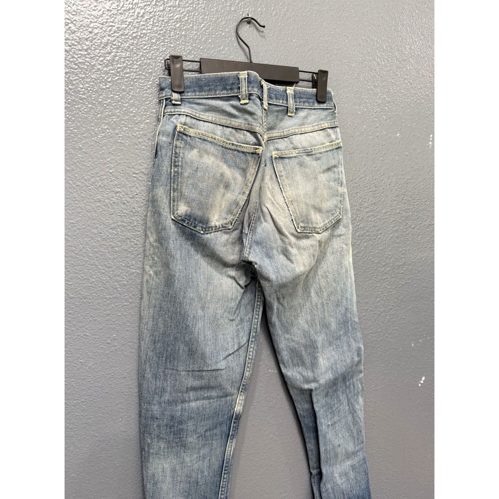 Vintage VINTAGE Montgomery Ward Jeans Men’s Denim Blue 28 Straight 30 Inseam 60’s Patch Flawed Mens Size US 28 / EU 44 - 6 Thumbnail