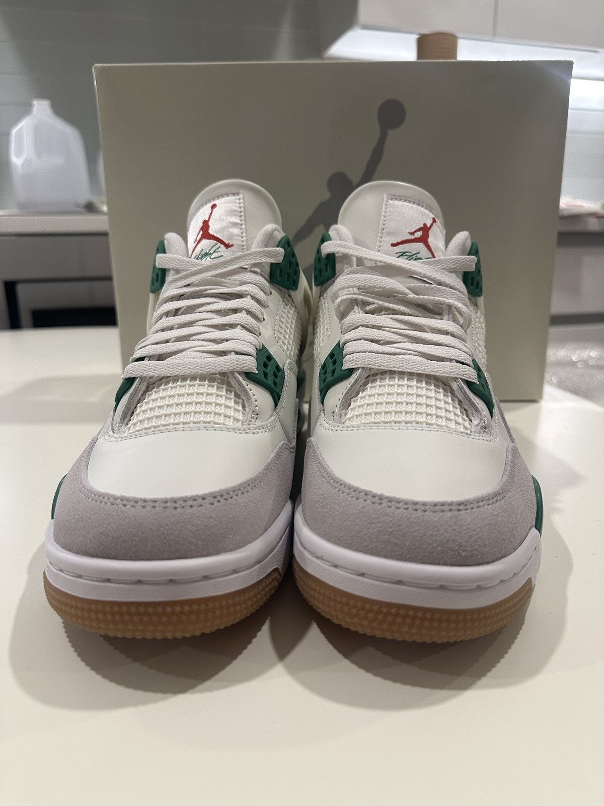 Nike SB Nike jordan 4 sb pine green Size US 10 / EU 43 - 2 Thumbnail