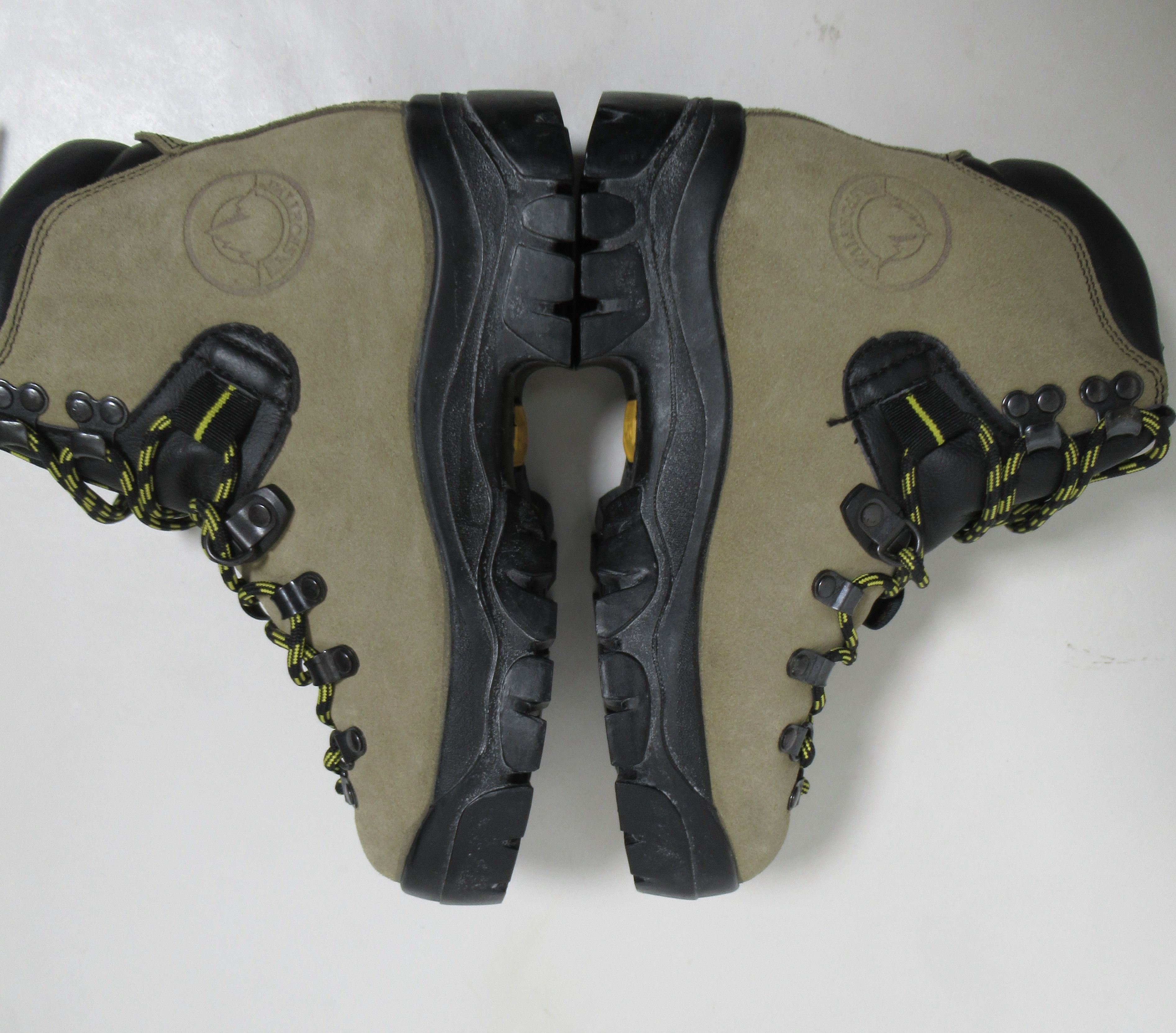 La Sportiva Unisex Mountaineering Leather Vibram Boots