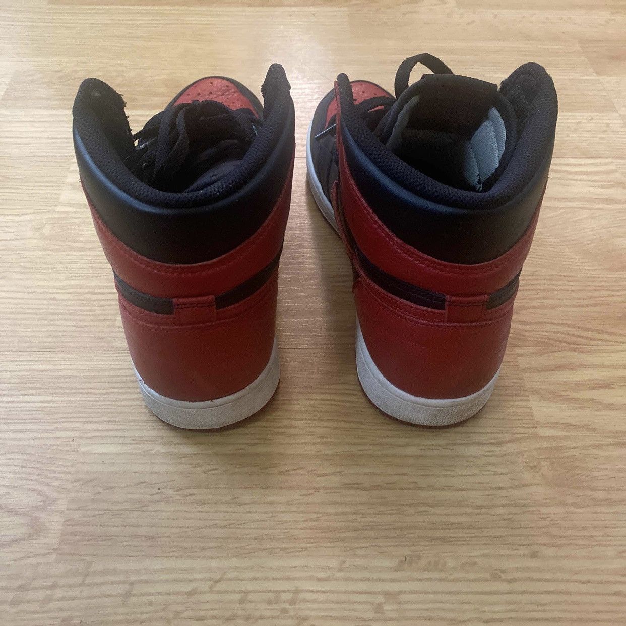 Jordan Brand × Nike 2016 Bred 1 Size US 10.5 / EU 43-44 - 4 Thumbnail