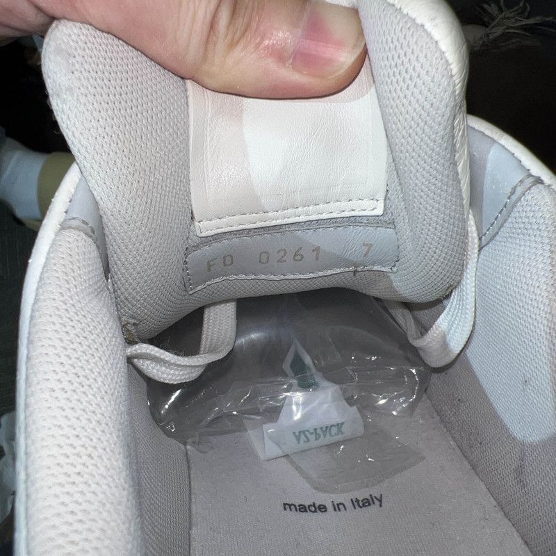 Louis Vuitton Louis Vuitton Trainer Sneakers in White Leather - Size US 8 / EU 41 - 5 Thumbnail