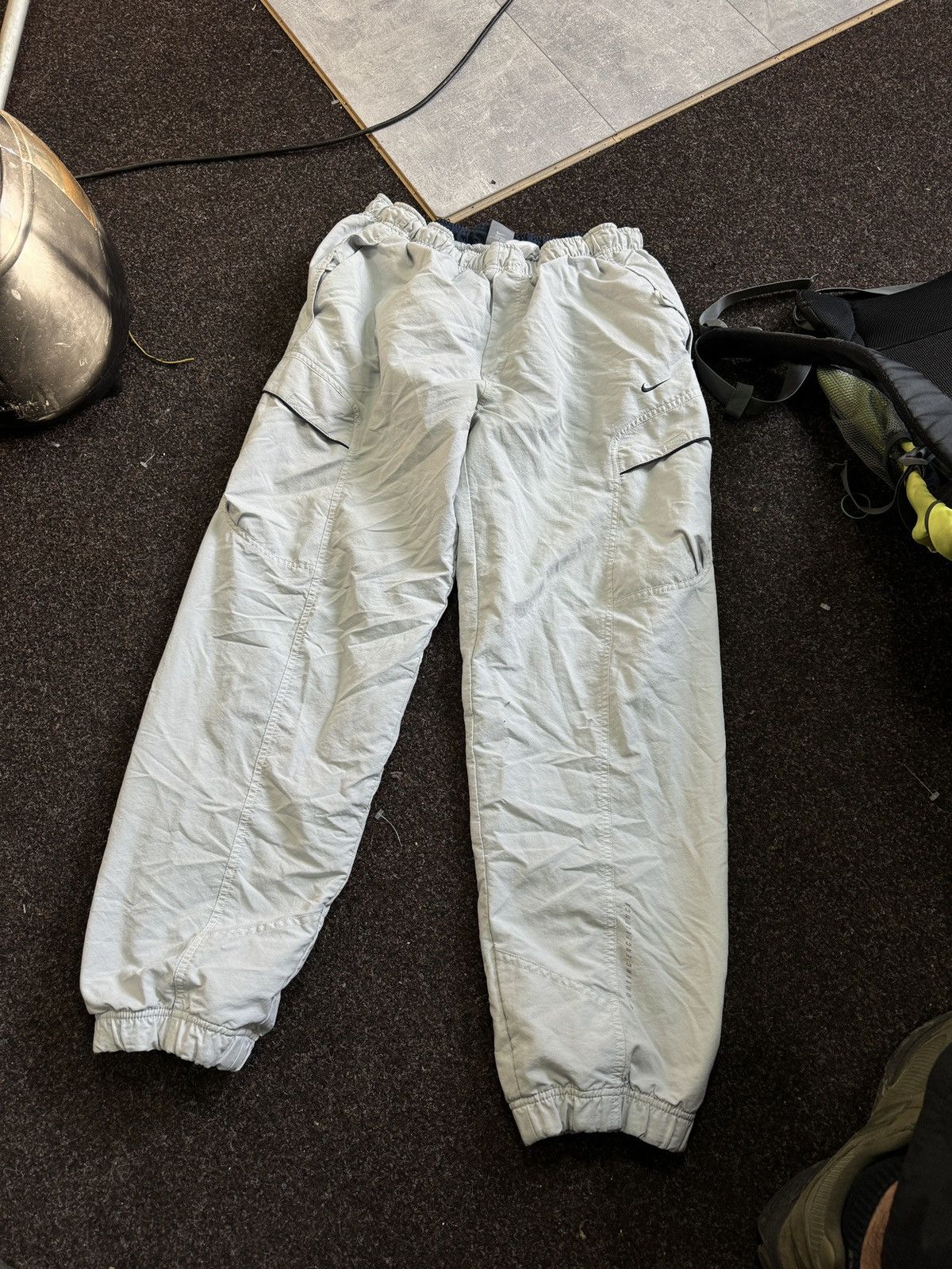 Nike × Vintage Mens Vintage Nike swoosh cargo pants drill sweatpants rare Size US 34 / EU 50 - 1 Thumbnail