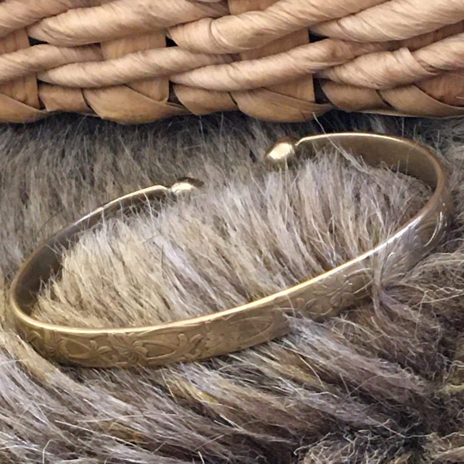 image of Antique Victorian Era 18Ct Gold Ball End Torque Bangle, Women's