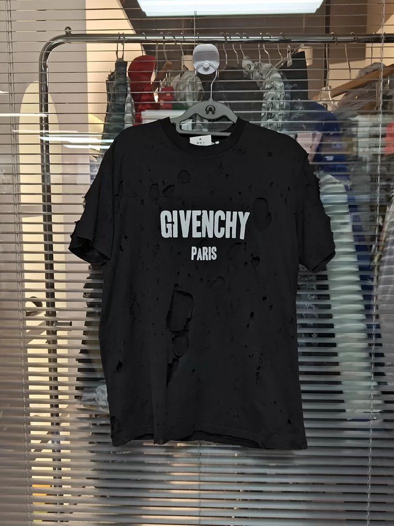 Givenchy Givenchy Ripped Short Sleeve Size US XXS / EU 40 - 1 Thumbnail