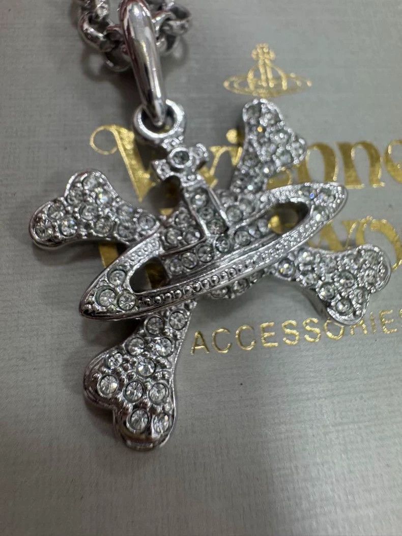 Vivienne Westwood Vivienne Westwood Early medieval skull Saturn full diamond Size ONE SIZE - 2 Thumbnail