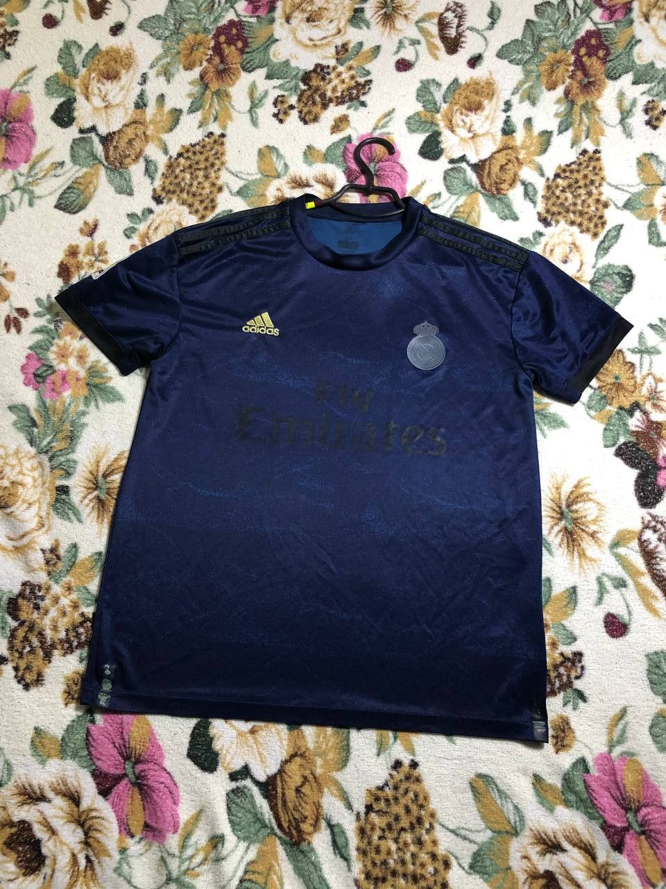 Adidas Adidas Real Madrid Away Jersey football shirt Size US M / EU 48-50 / 2 - 1 Thumbnail