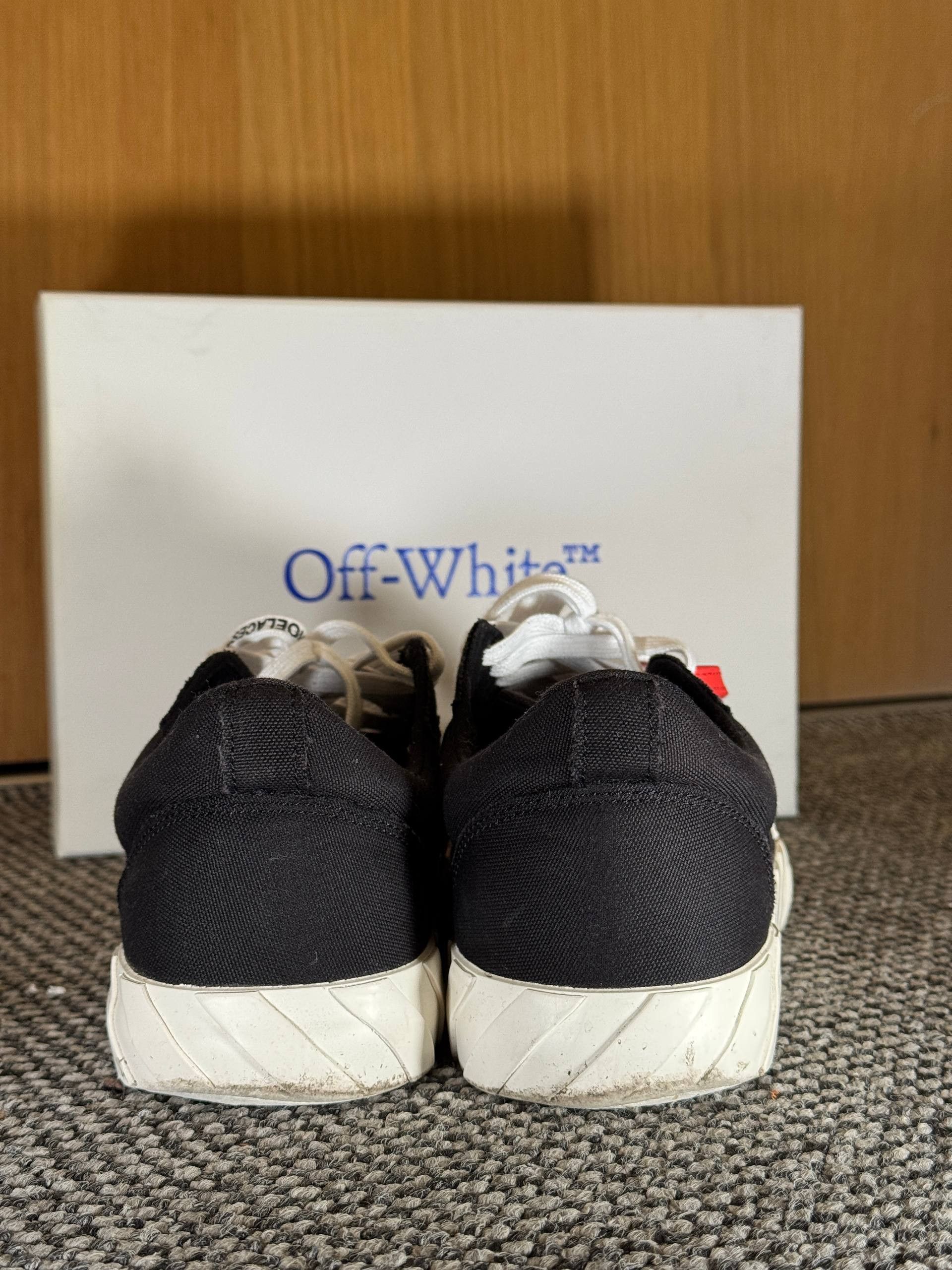 Off-White Off-White Off Vulcan Low Canvas Size US 10.5 / EU 43-44 - 2 Thumbnail