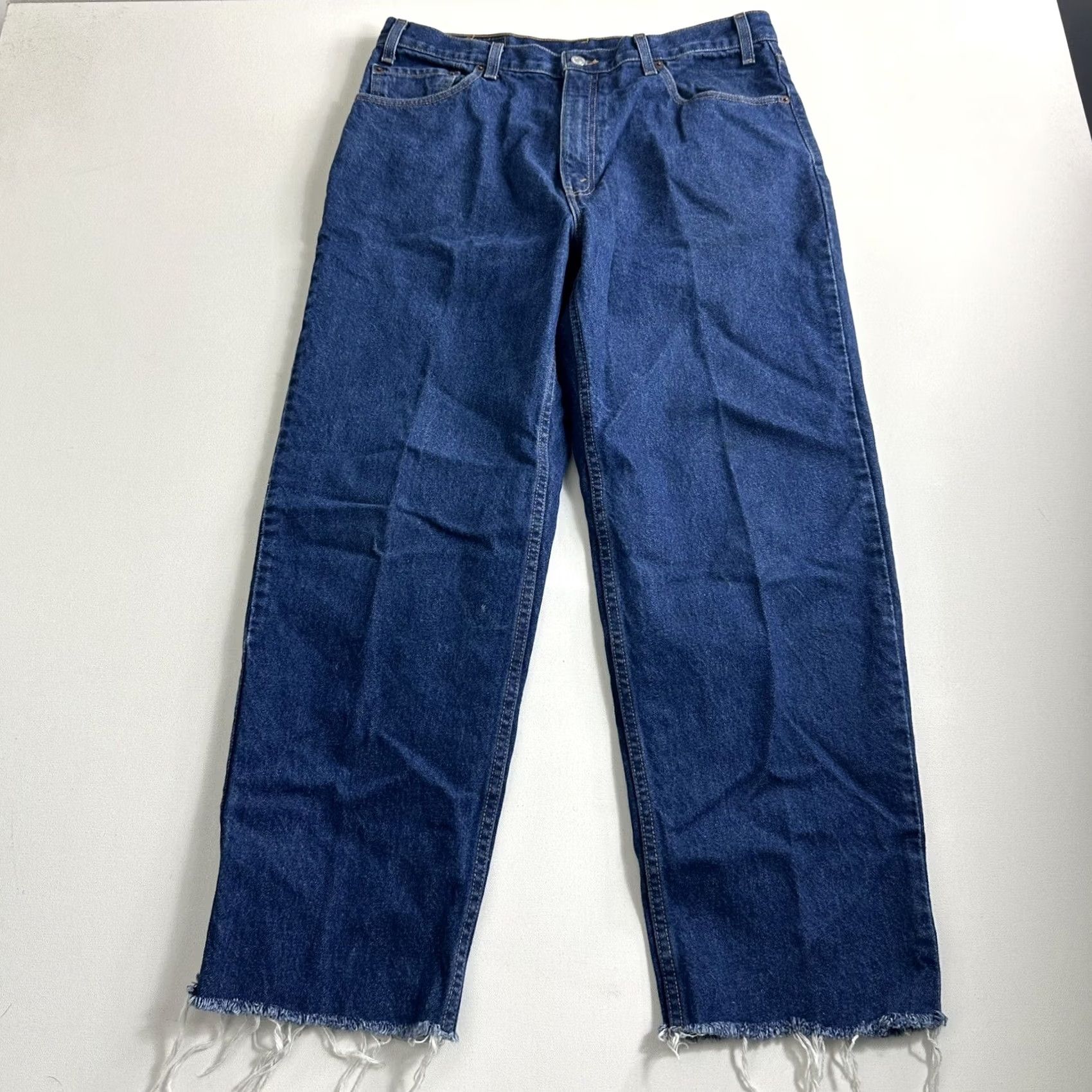 Levi's VINTAGE Levi's Jeans Mens 36x30 Blue Relaxed Straight Leg Med Wash 2001 Size US 36 / EU 52 - 2 Thumbnail