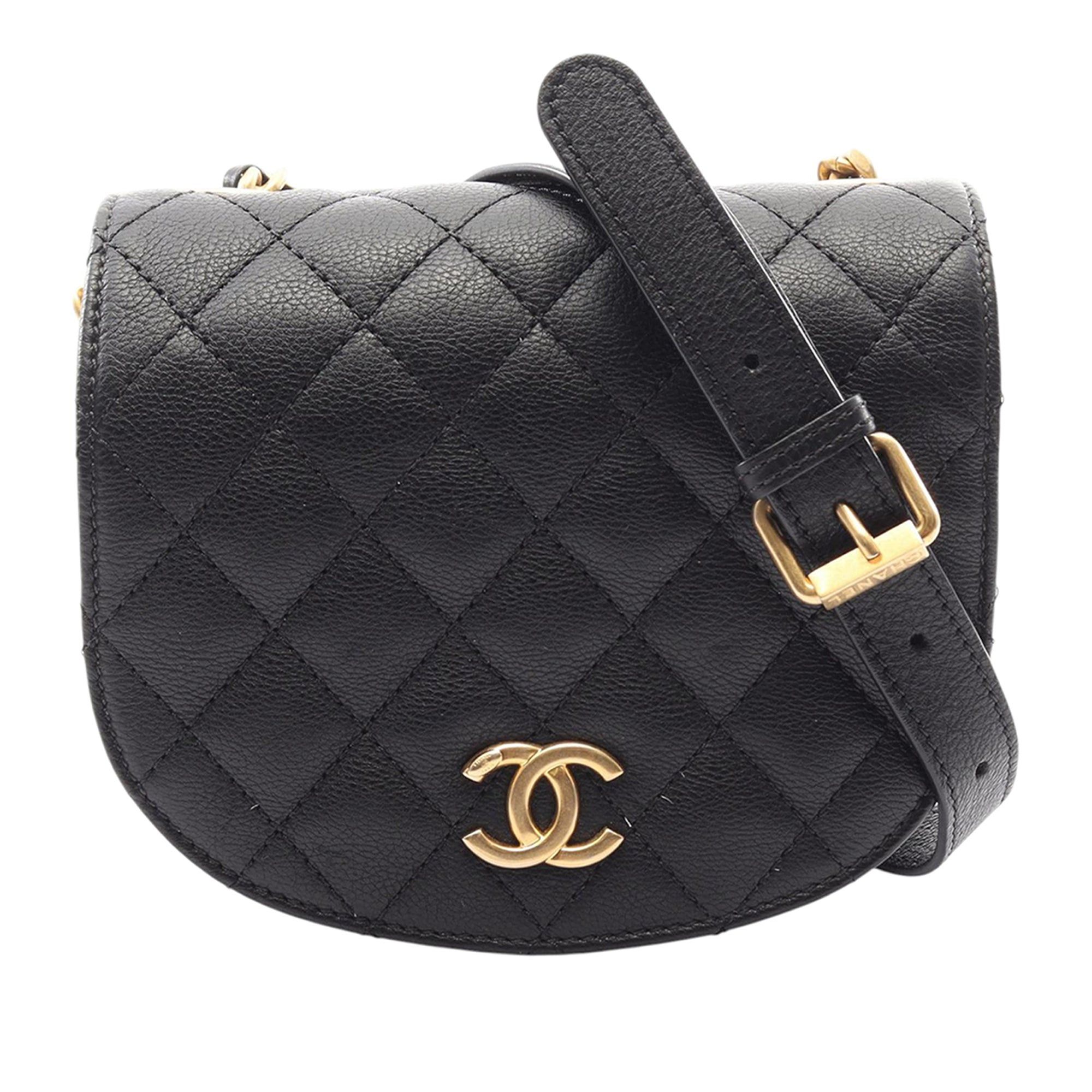 Chanel Quilted Grained Calfskin Casual Trip Messenger Size ONE SIZE - 1 Thumbnail
