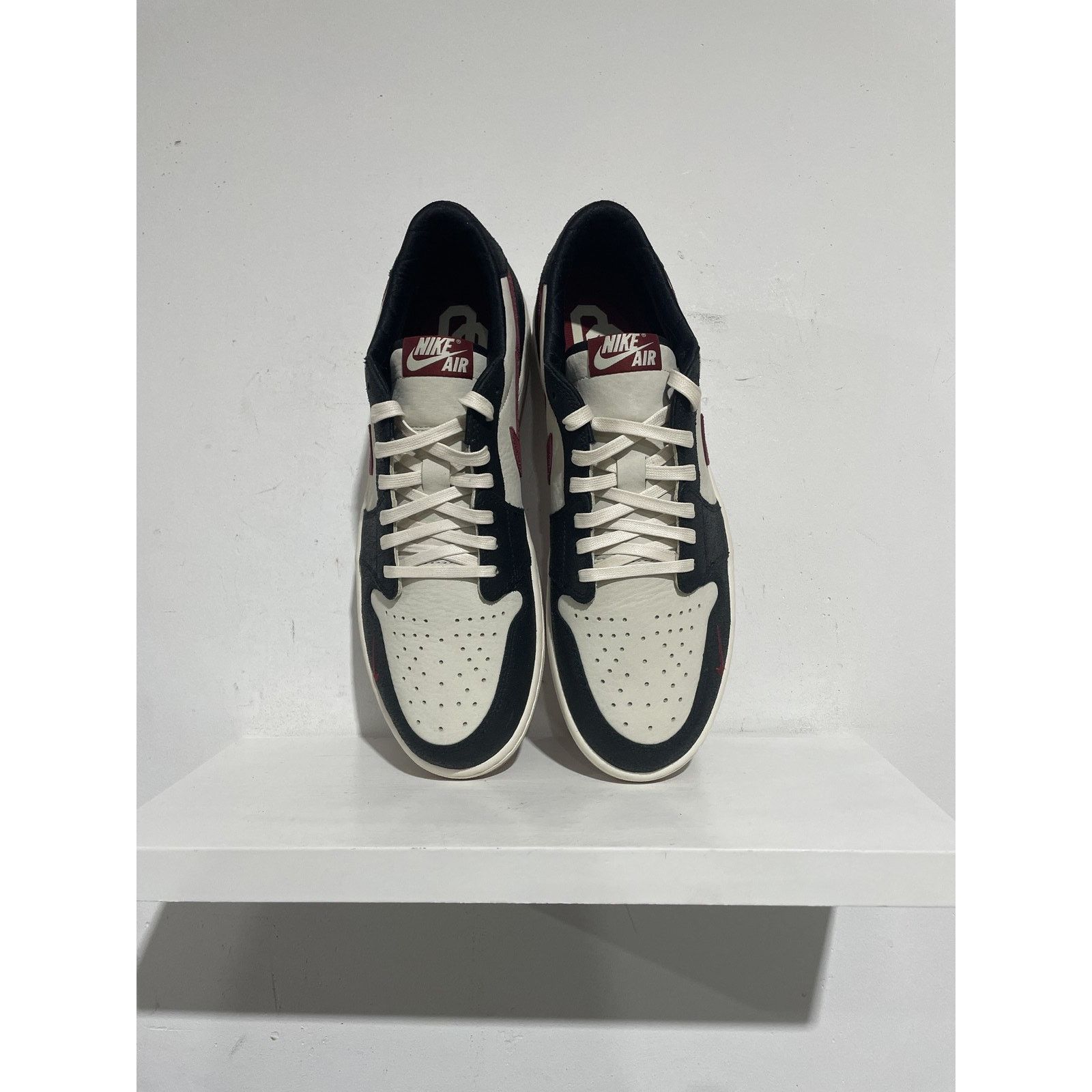 Jordan Brand AIR JORDAN 1 LOW OKLAHOMA SOONERS PE SIZE 13 NEW Size US 13 / EU 46 - 8 Thumbnail