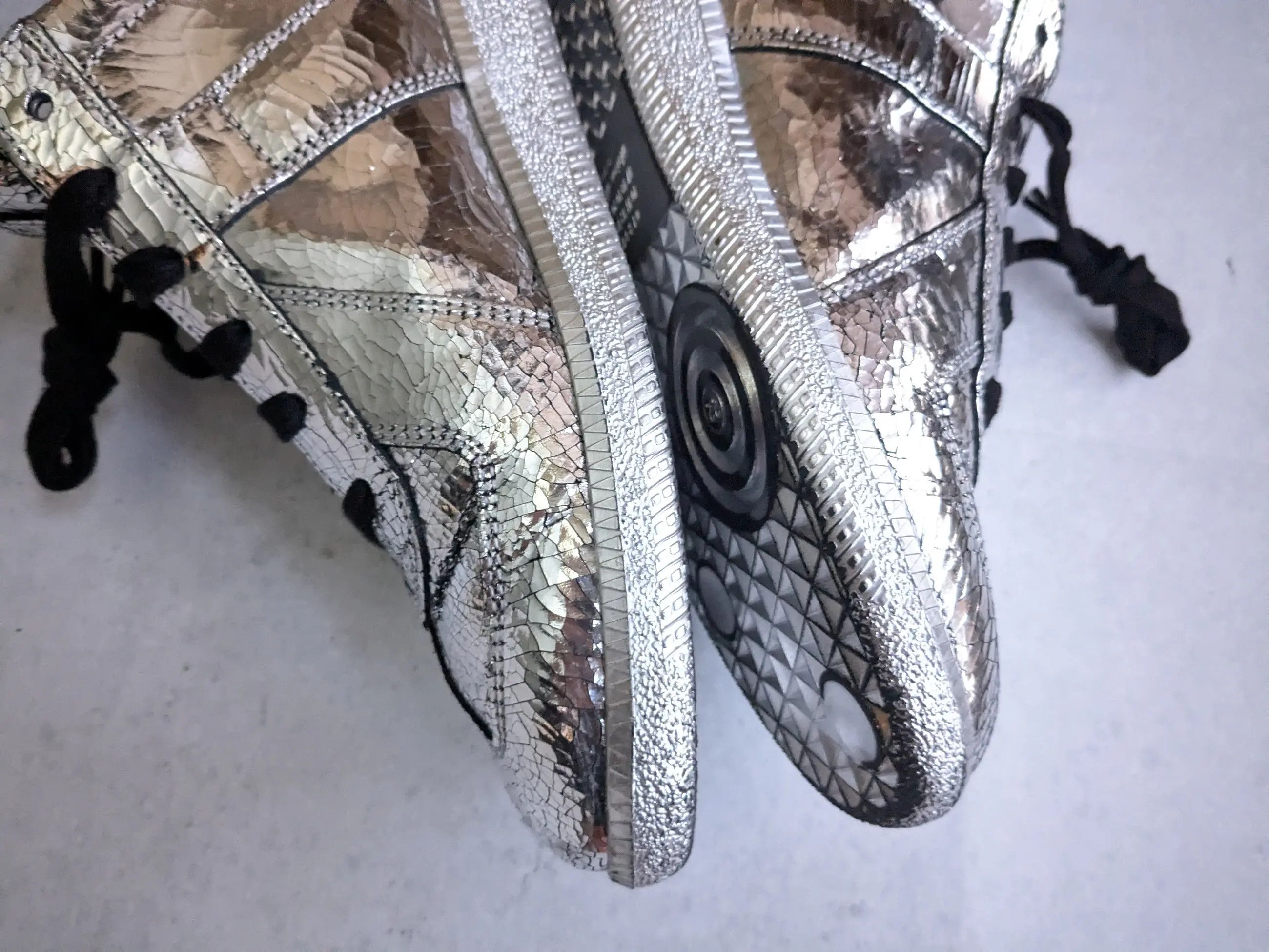Maison Margiela Maison Margiela Replica GAT Silver 10 43 Low Tops Black Size US 10 / EU 43 - 13 Thumbnail